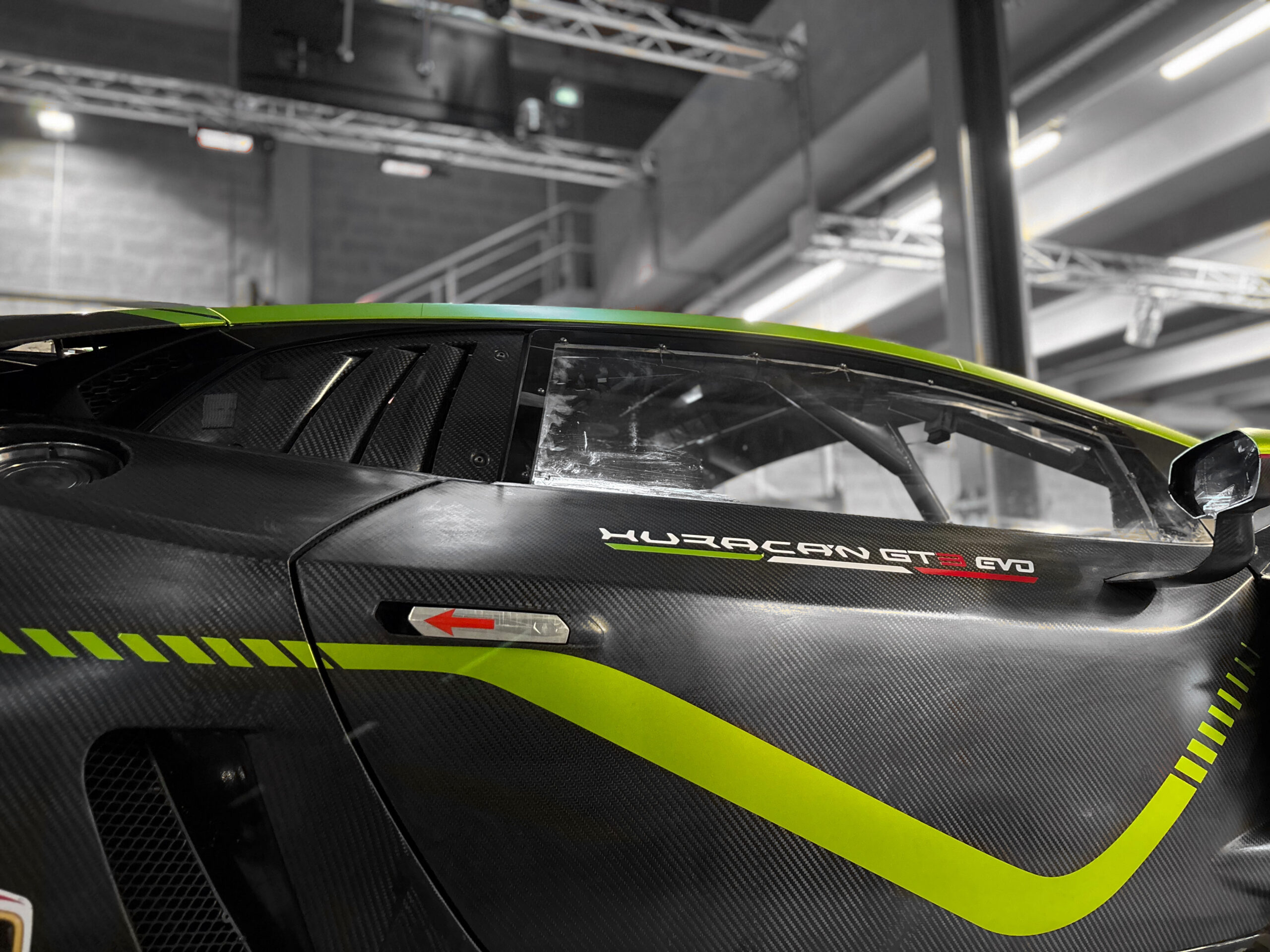 LAMBORGHINI Huracan GT3 EVO – Gros lot de bord – TVA – Image 25