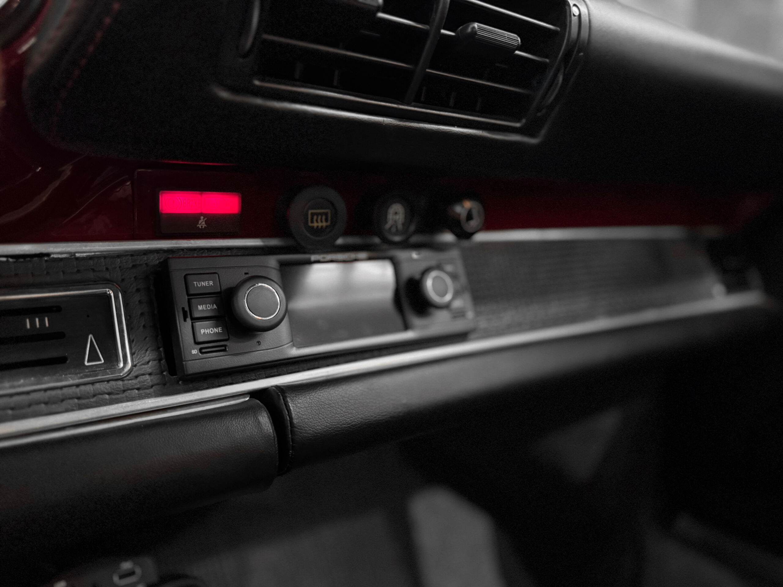 PORSCHE 911 3.2 BACKDATING – Image 76