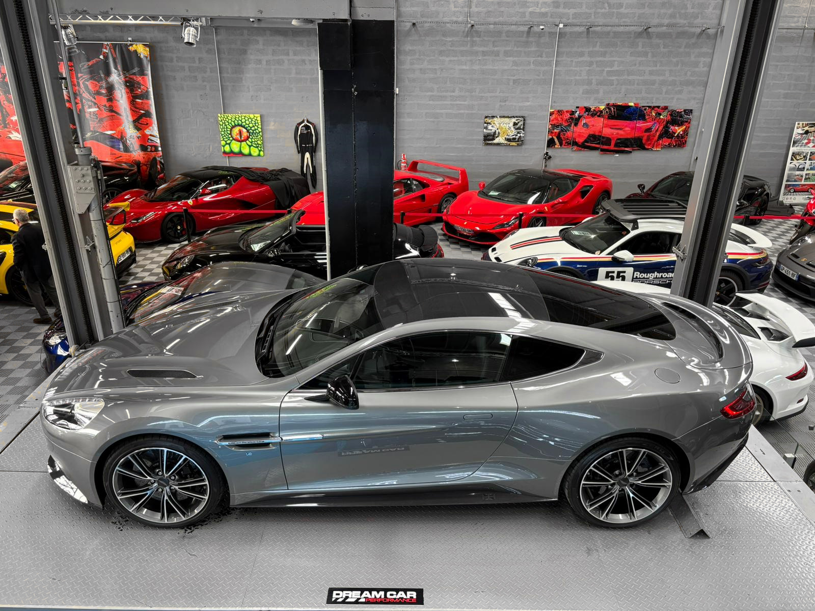 ASTON MARTIN VANQUISH V12 – carbone – bang & olufsen – Image 53