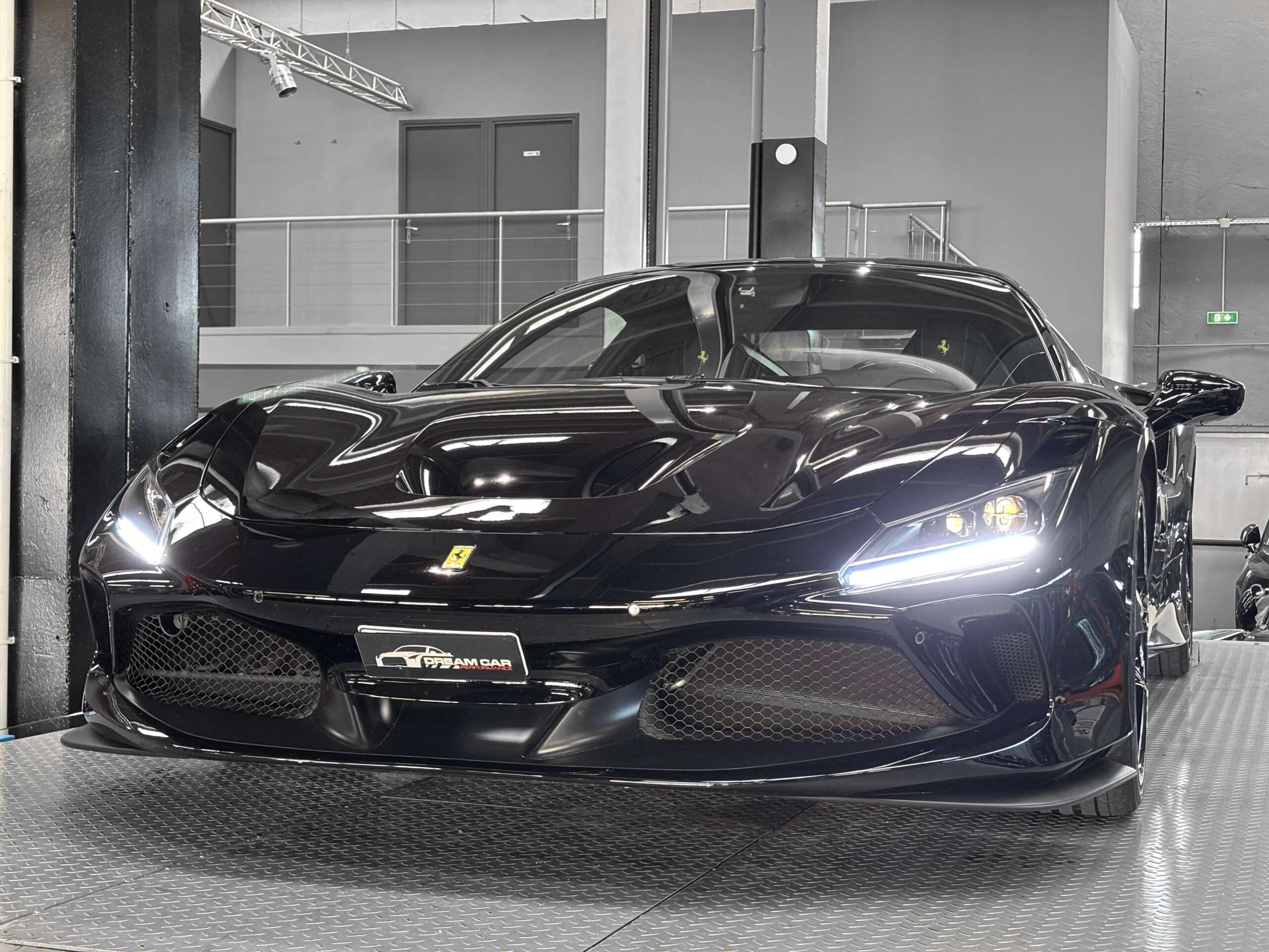Ferrari F8 Tributo – 1re main - Carbone - PPF – Image 12
