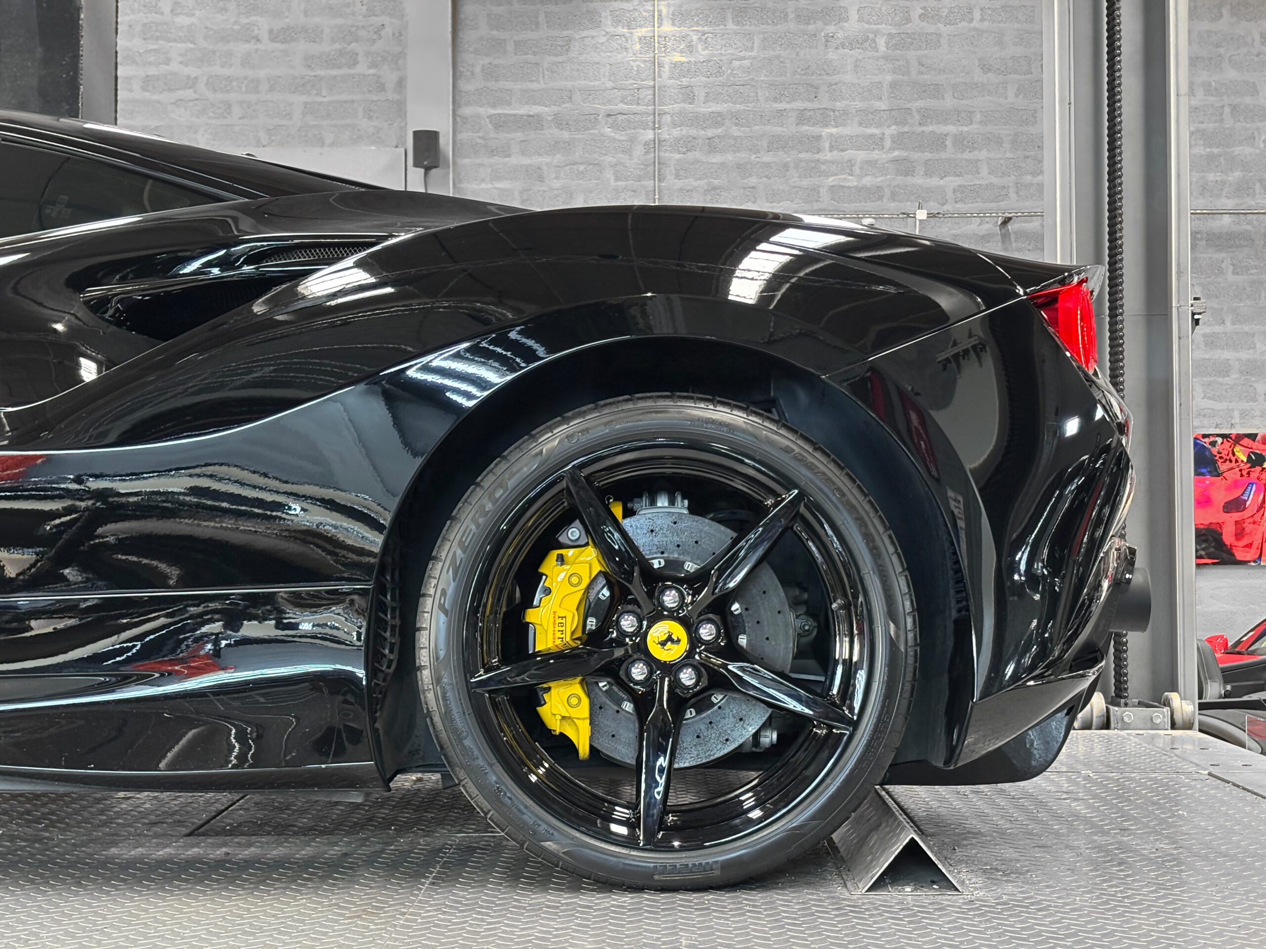 Ferrari F8 Tributo – 1re main - Carbone - PPF – Image 17