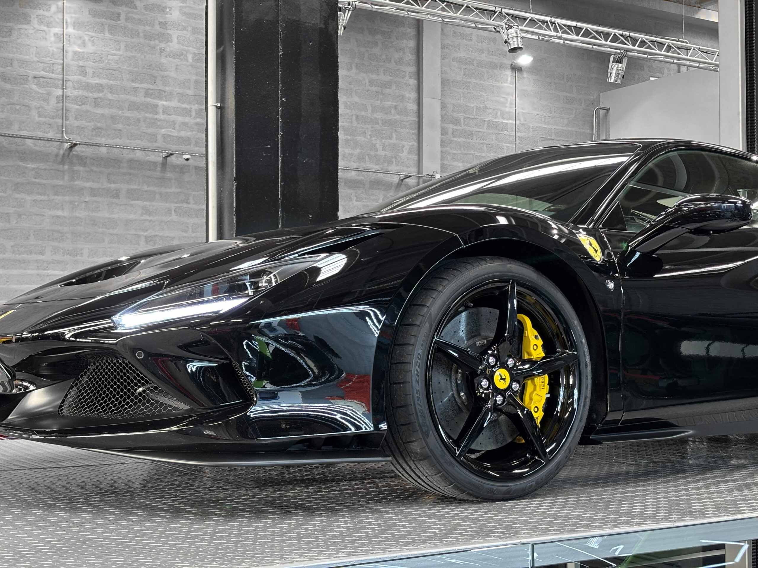 Ferrari F8 Tributo – 1re main - Carbone - PPF – Image 18