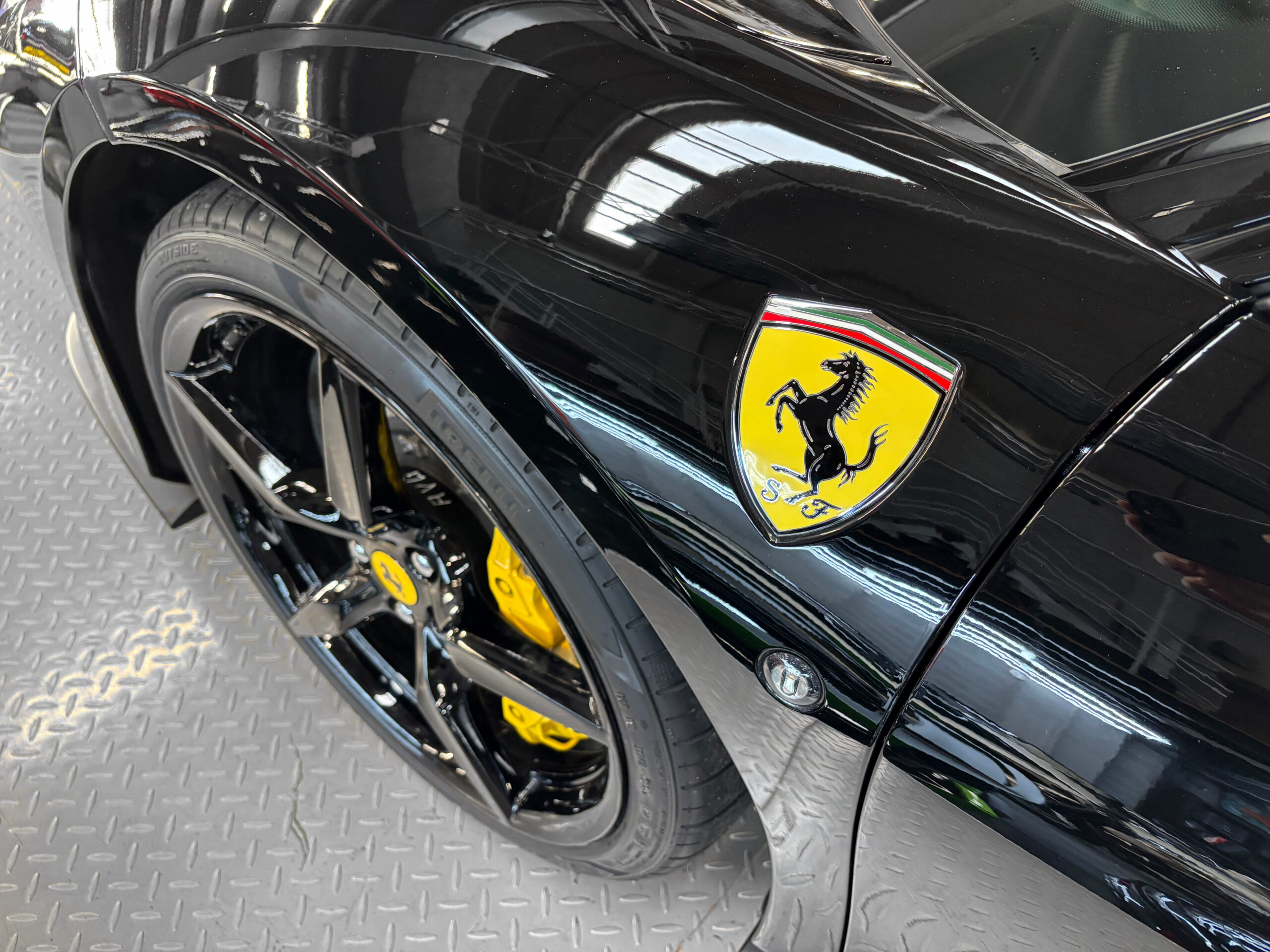 Ferrari F8 Tributo – 1re main - Carbone - PPF – Image 20