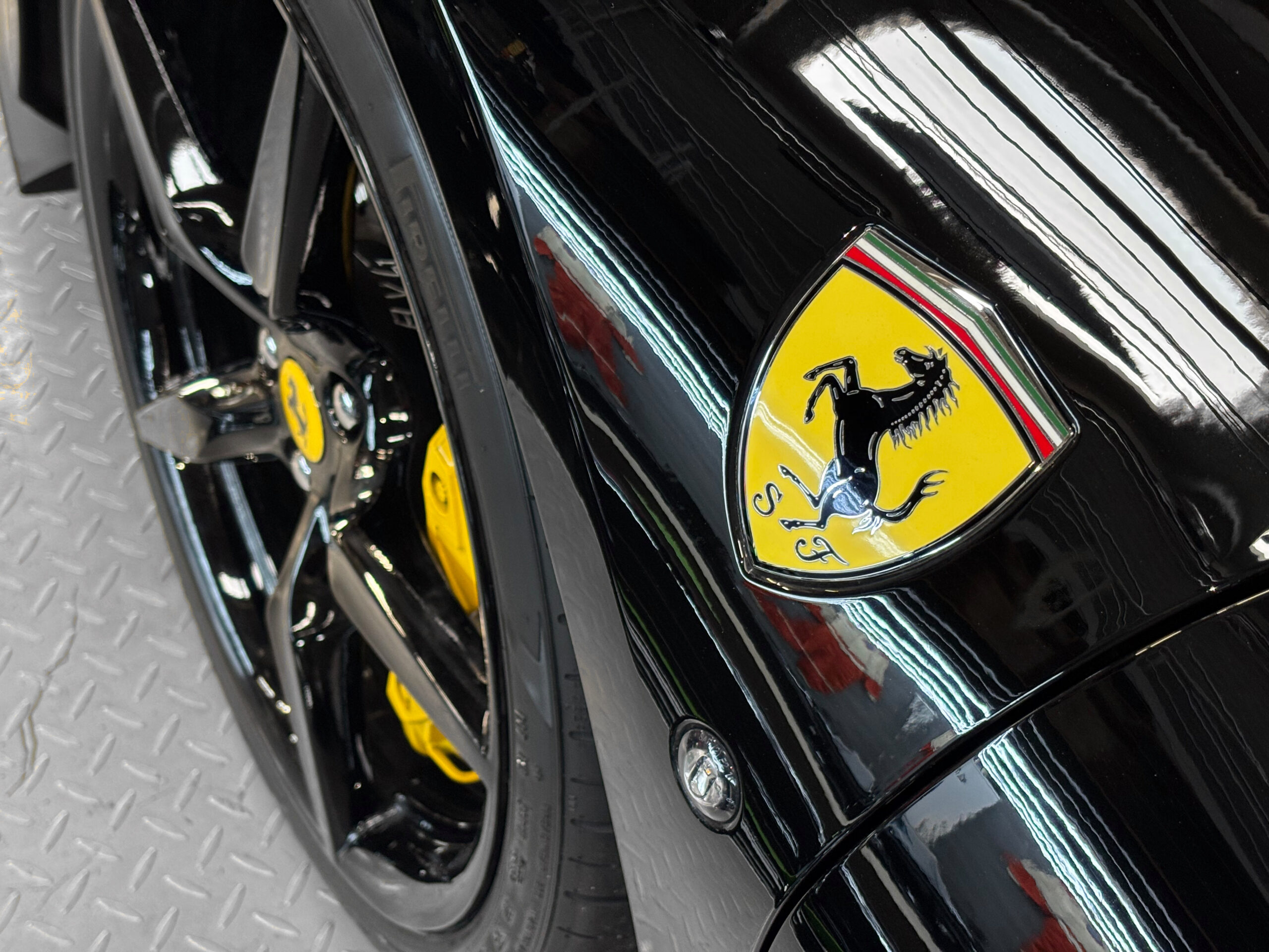 Ferrari F8 Tributo – 1re main - Carbone - PPF – Image 21