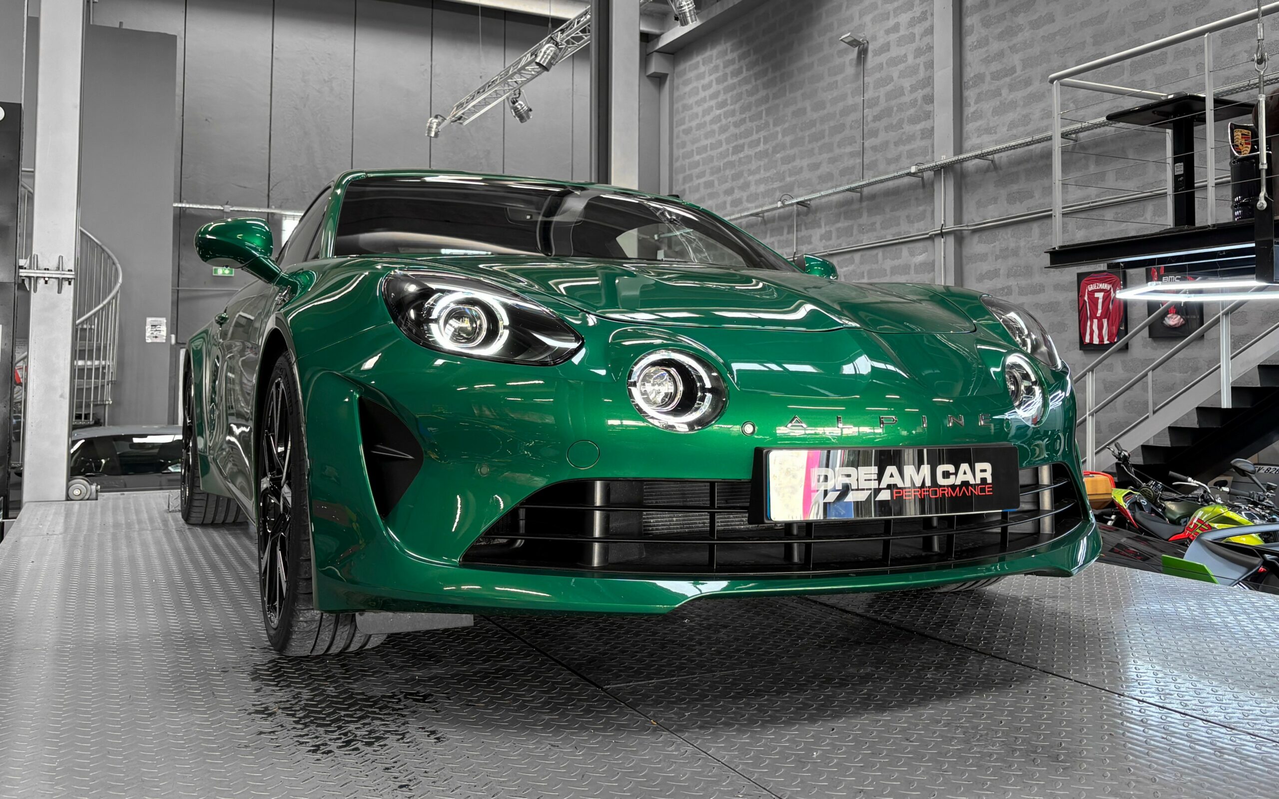 Alpine A110 GT – 1 of 110 - VERT EMERAUDE – PPF - Première main – Image 9