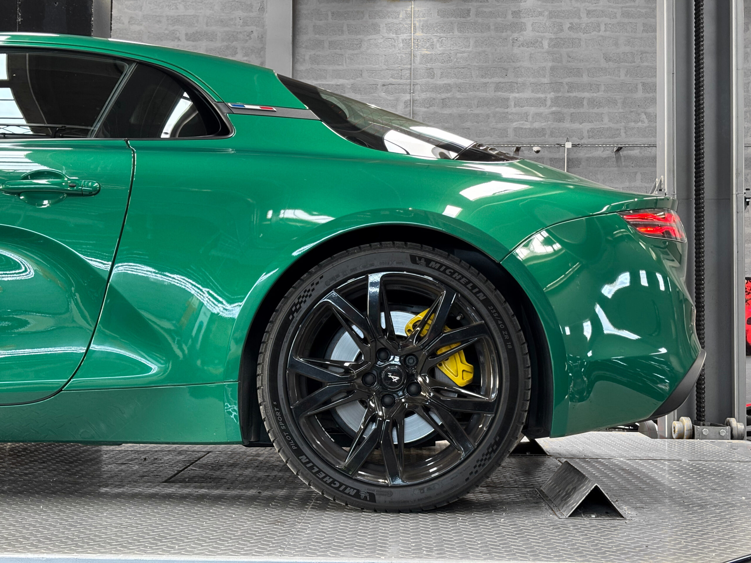 Alpine A110 GT – 1 of 110 - VERT EMERAUDE – PPF - Première main – Image 18