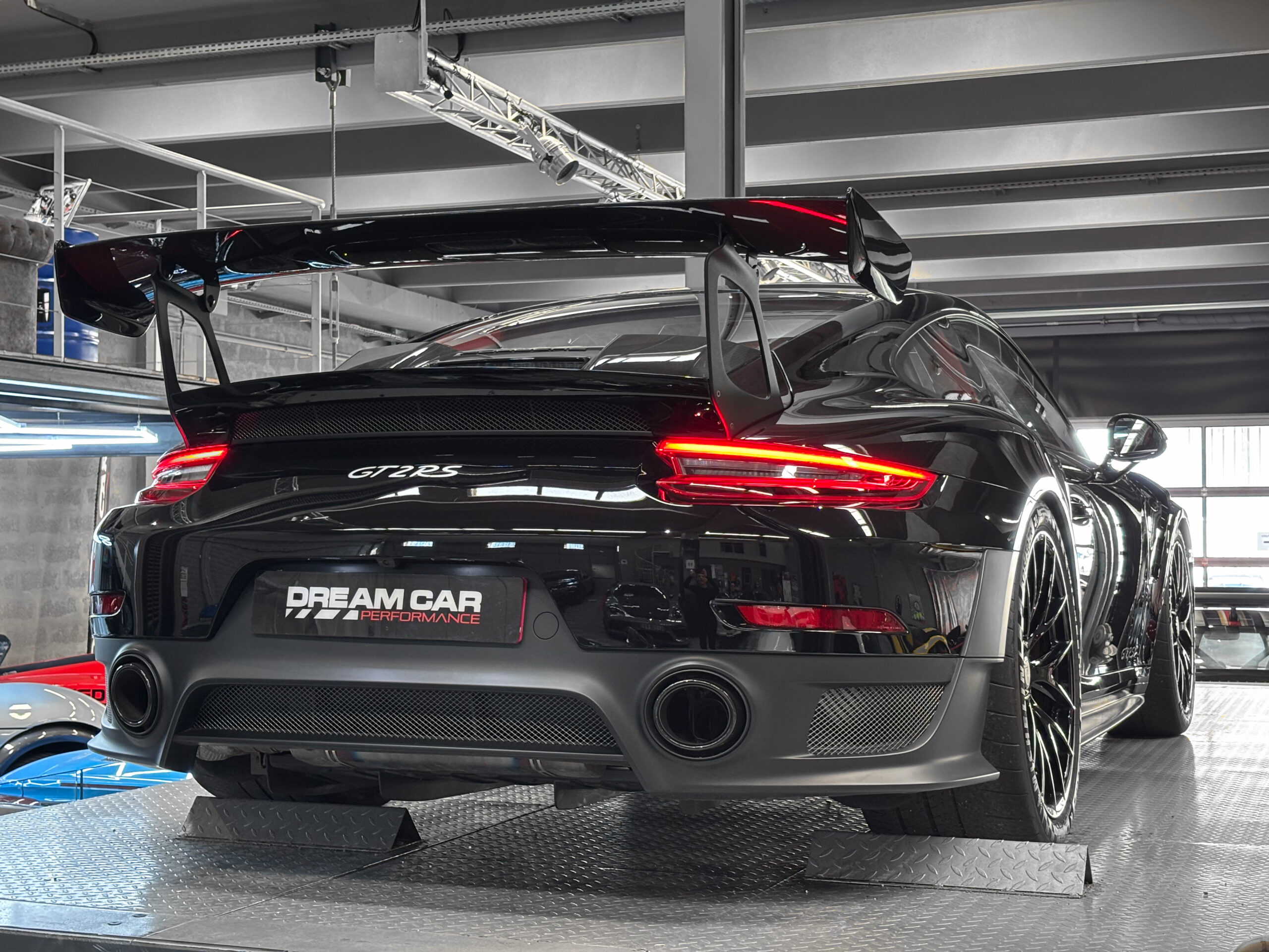 PORSCHE 991 GT2 RS PACK WEISSACH – Manthey Racing – PPF – Image 18