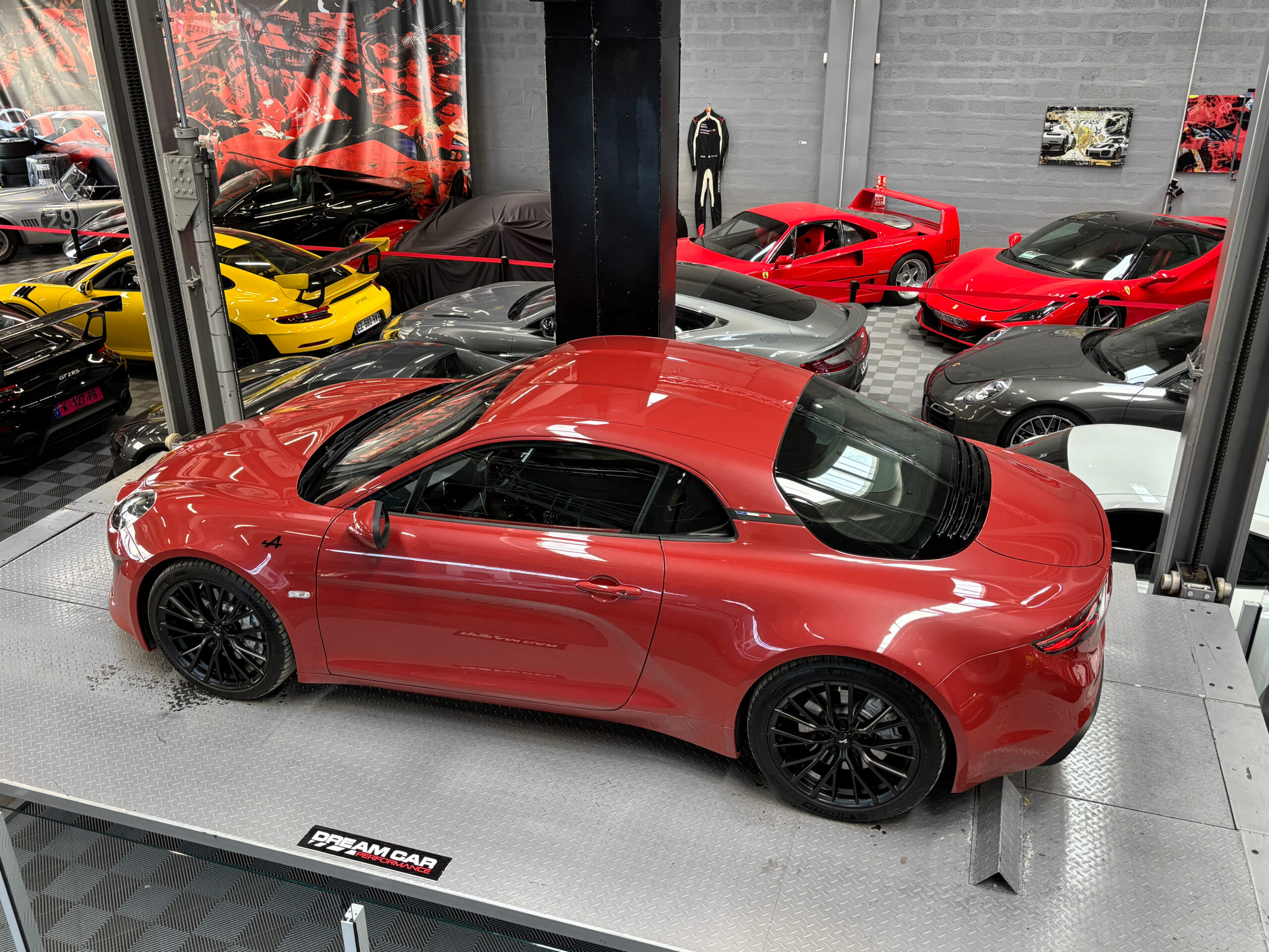 Alpine A110 S 300 CH – ROUGE RUBIS – 110 exemplaires – Image 4