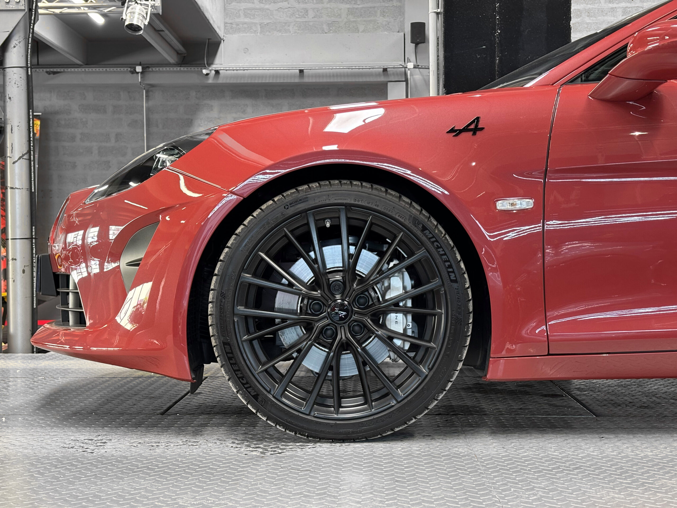 Alpine A110 S 300 CH – ROUGE RUBIS – 110 exemplaires – Image 19