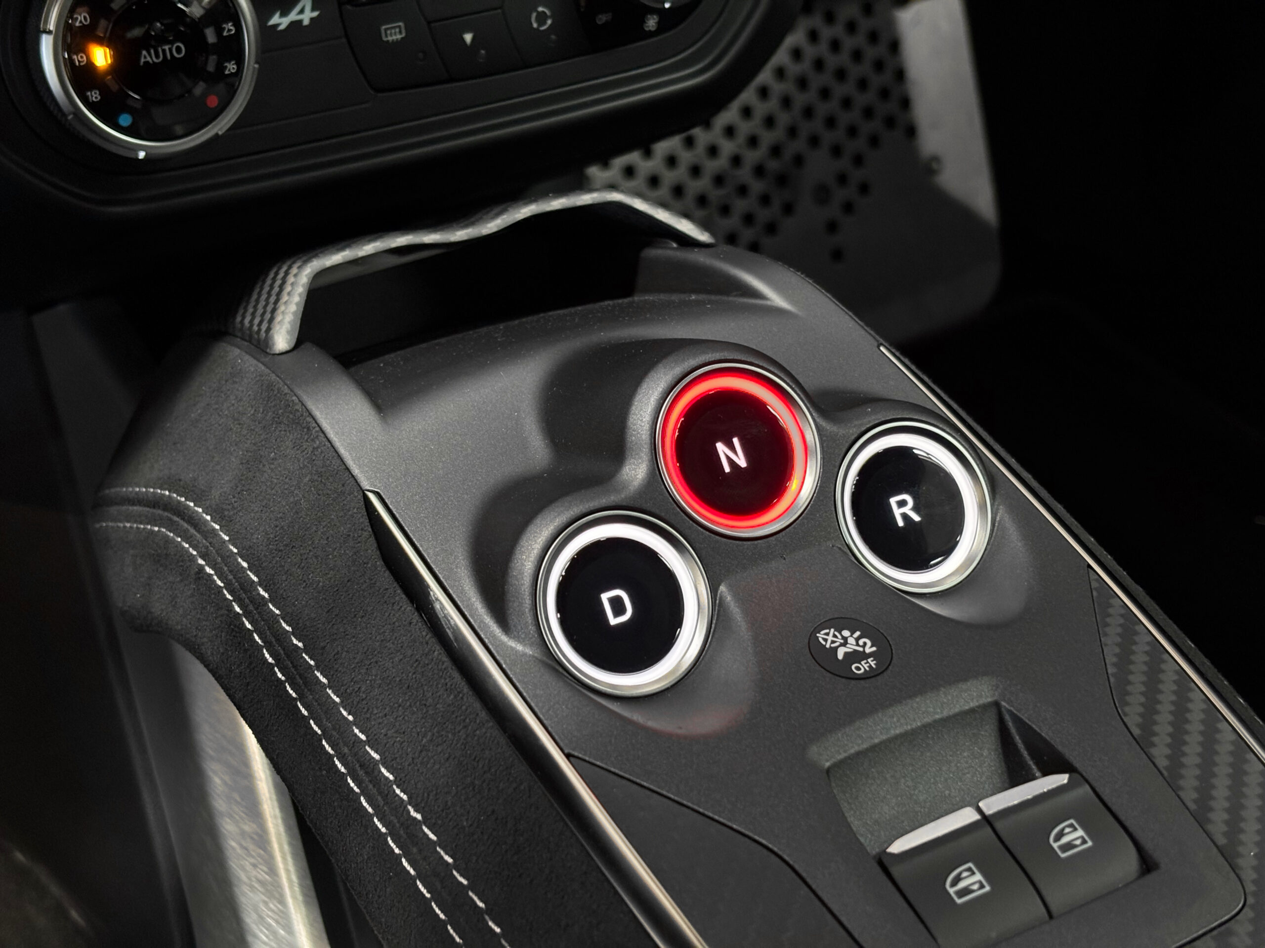 Alpine A110 S 300 CH – ROUGE RUBIS – 110 exemplaires – Image 36