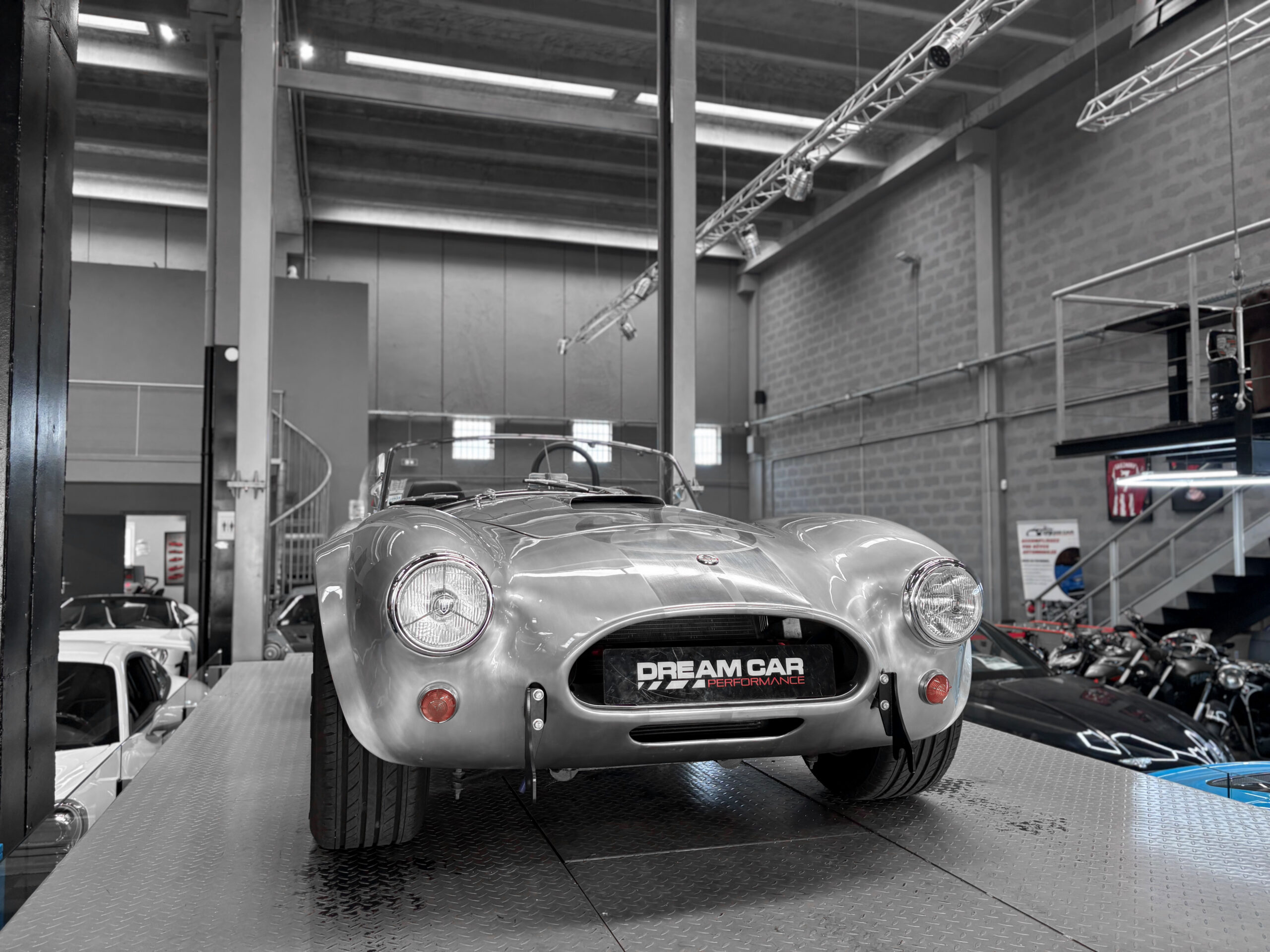 Shelby Cobra Continuation CSX 7000 - 289 FIA - Carte grise française – Image 4