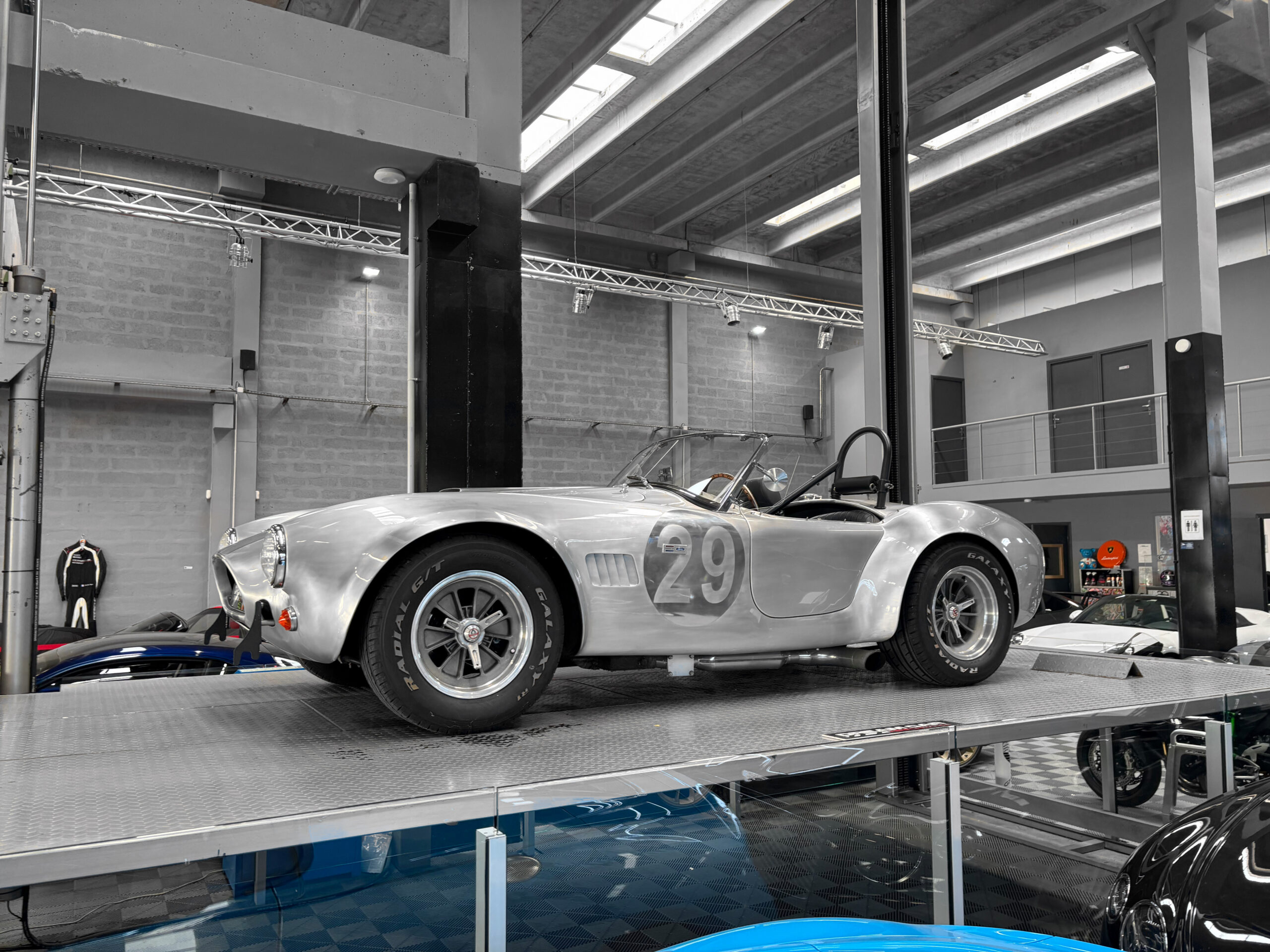 Shelby Cobra Continuation CSX 7000 - 289 FIA - Carte grise française – Image 10