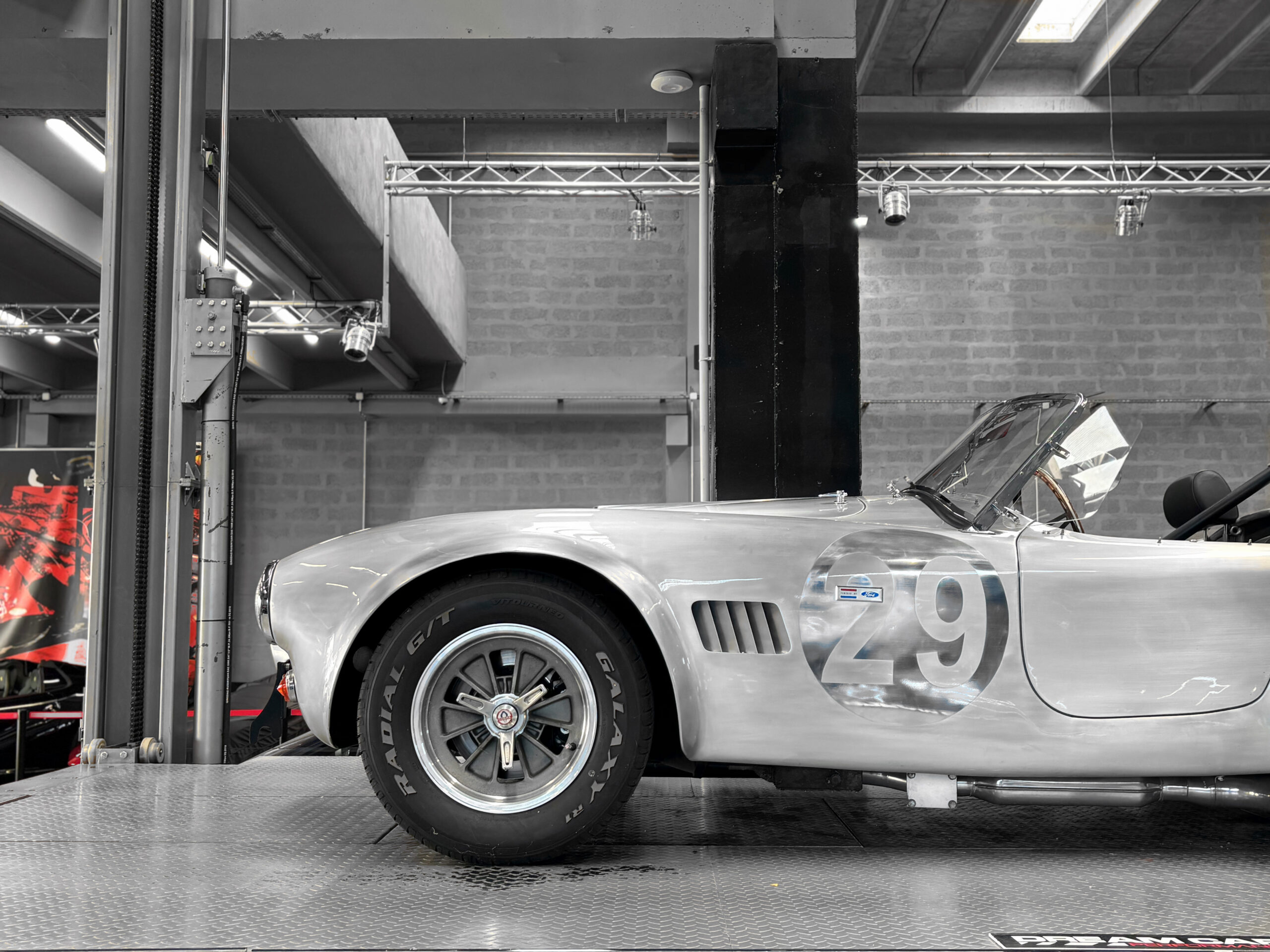 Shelby Cobra Continuation CSX 7000 - 289 FIA - Carte grise française – Image 11