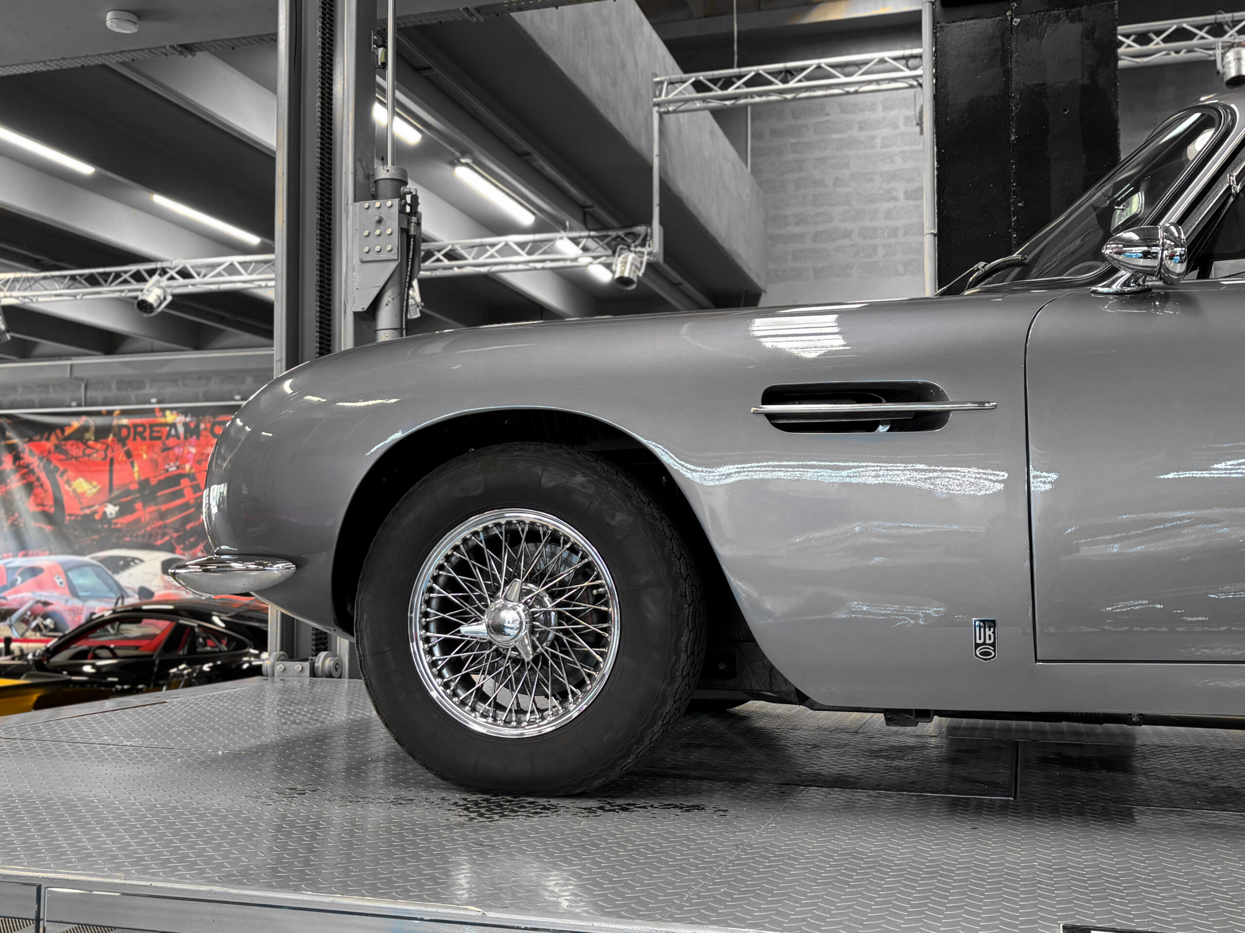 ASTON MARTIN DB6 Mk1 – 4.0L – ZF 5 – Restaurée – Image 9