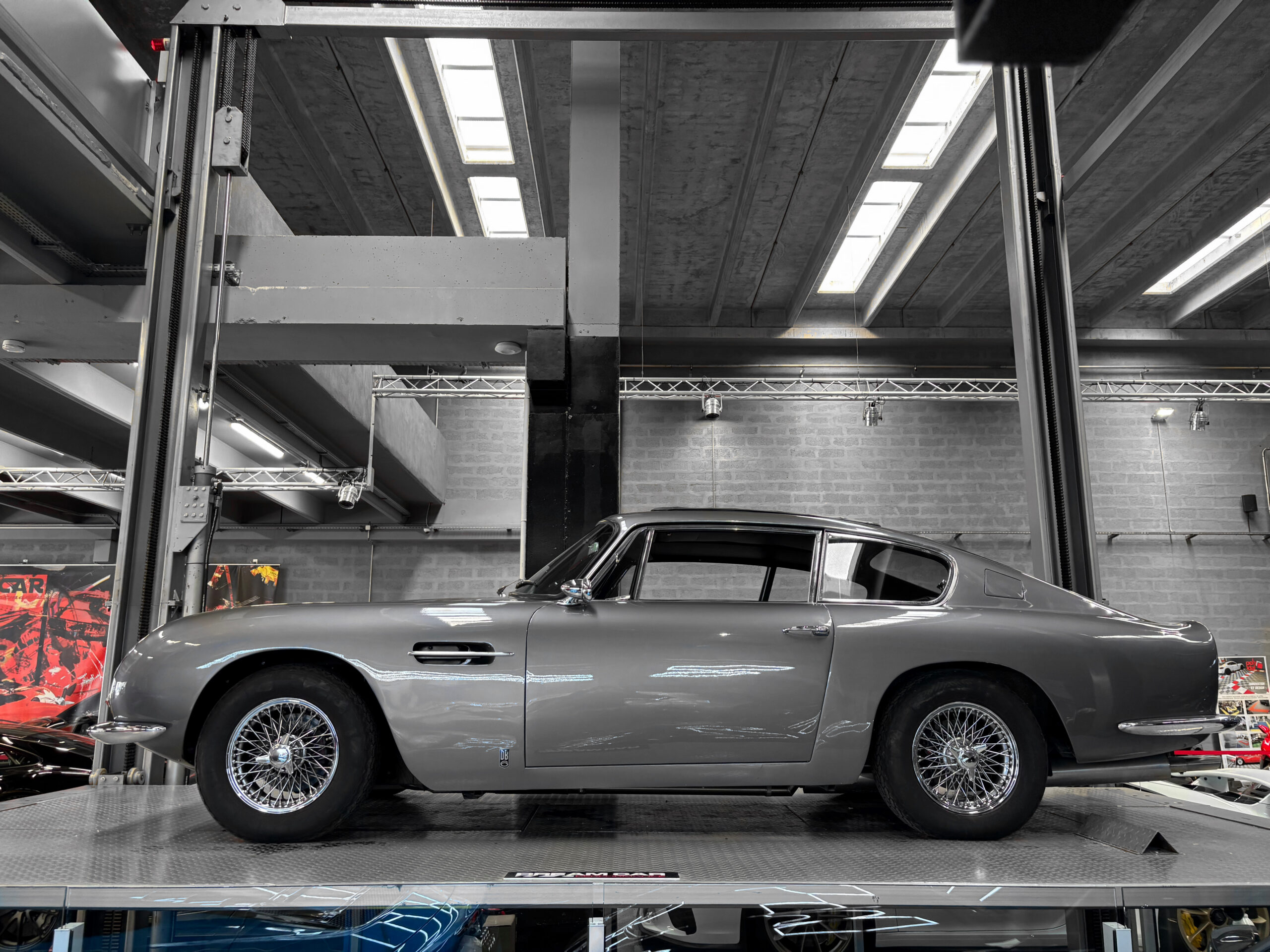 ASTON MARTIN DB6 Mk1 – 4.0L – ZF 5 – Restaurée – Image 12