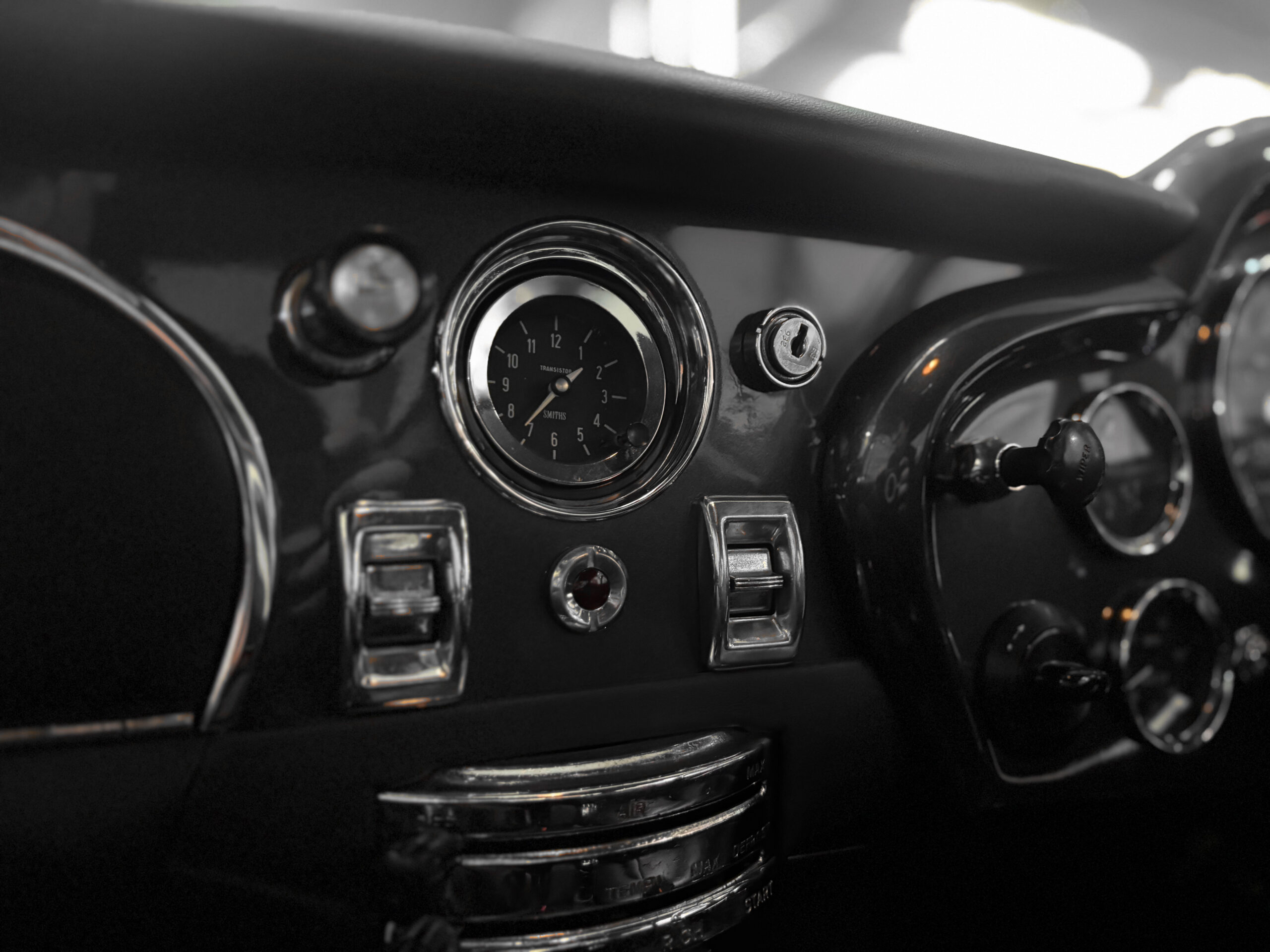 ASTON MARTIN DB6 Mk1 – 4.0L – ZF 5 – Restaurée – Image 43