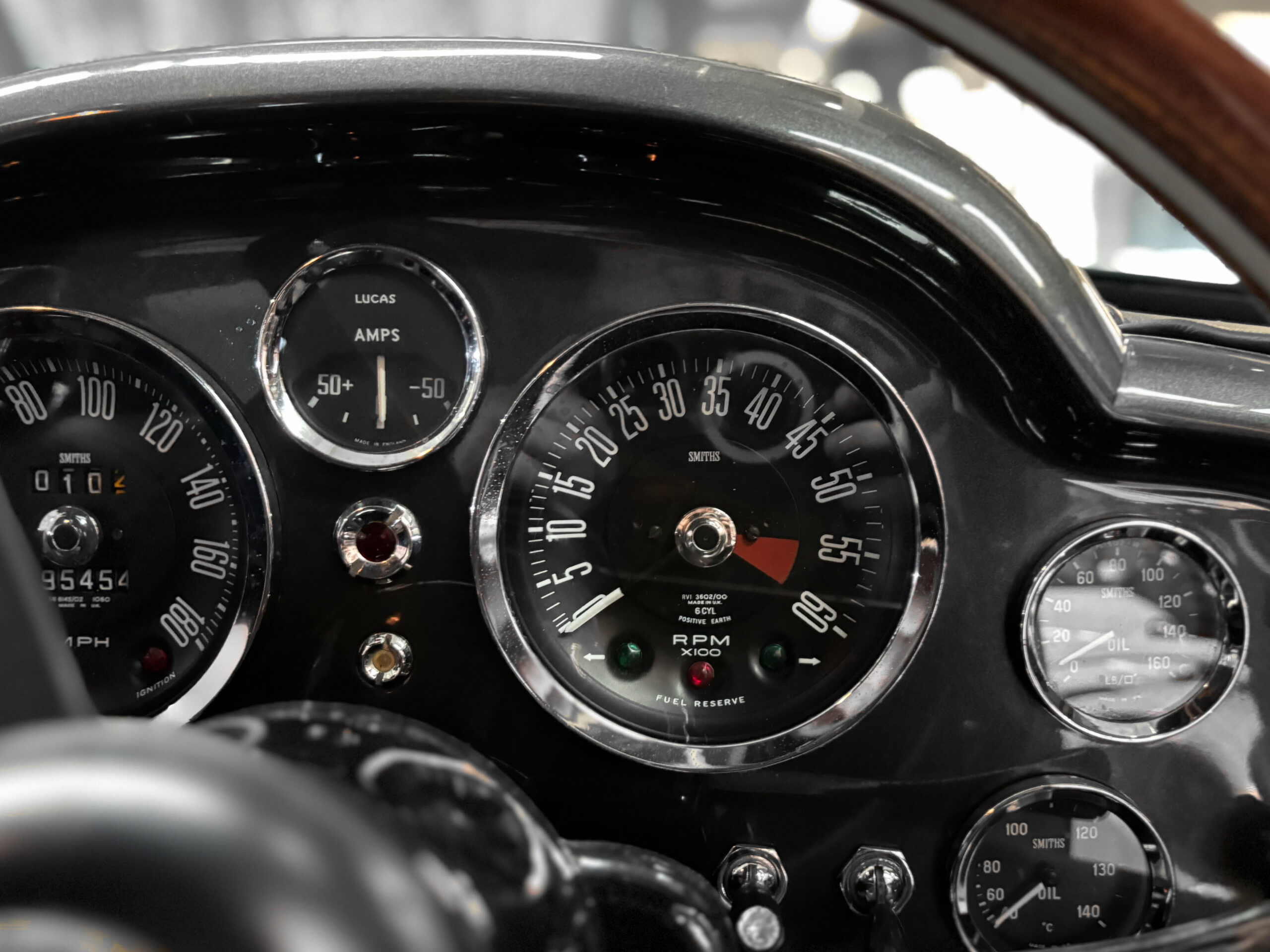 ASTON MARTIN DB6 Mk1 – 4.0L – ZF 5 – Restaurée – Image 47