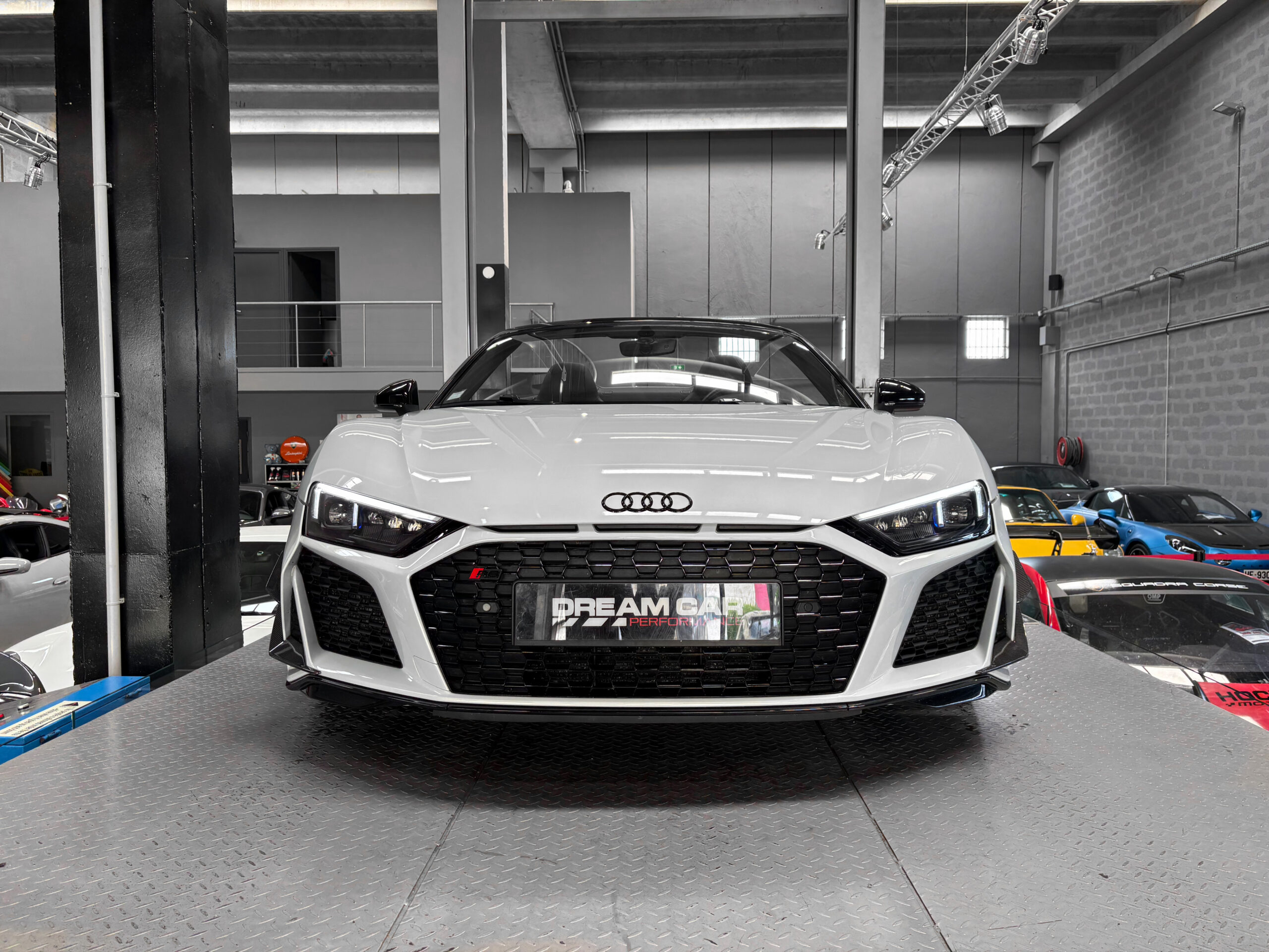 AUDI R8 V10 SPYDER RWD 540 – bang & olufsen – virtual cockpit – Image 13