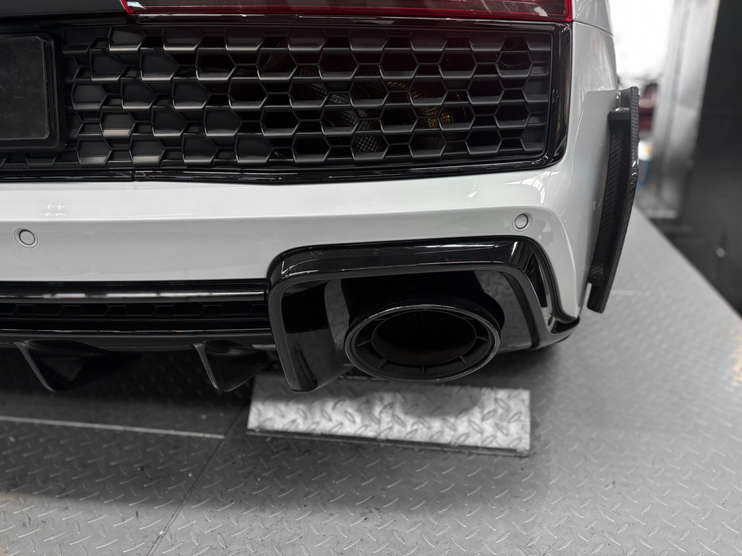 AUDI R8 V10 SPYDER RWD 540 – bang & olufsen – virtual cockpit – Image 38
