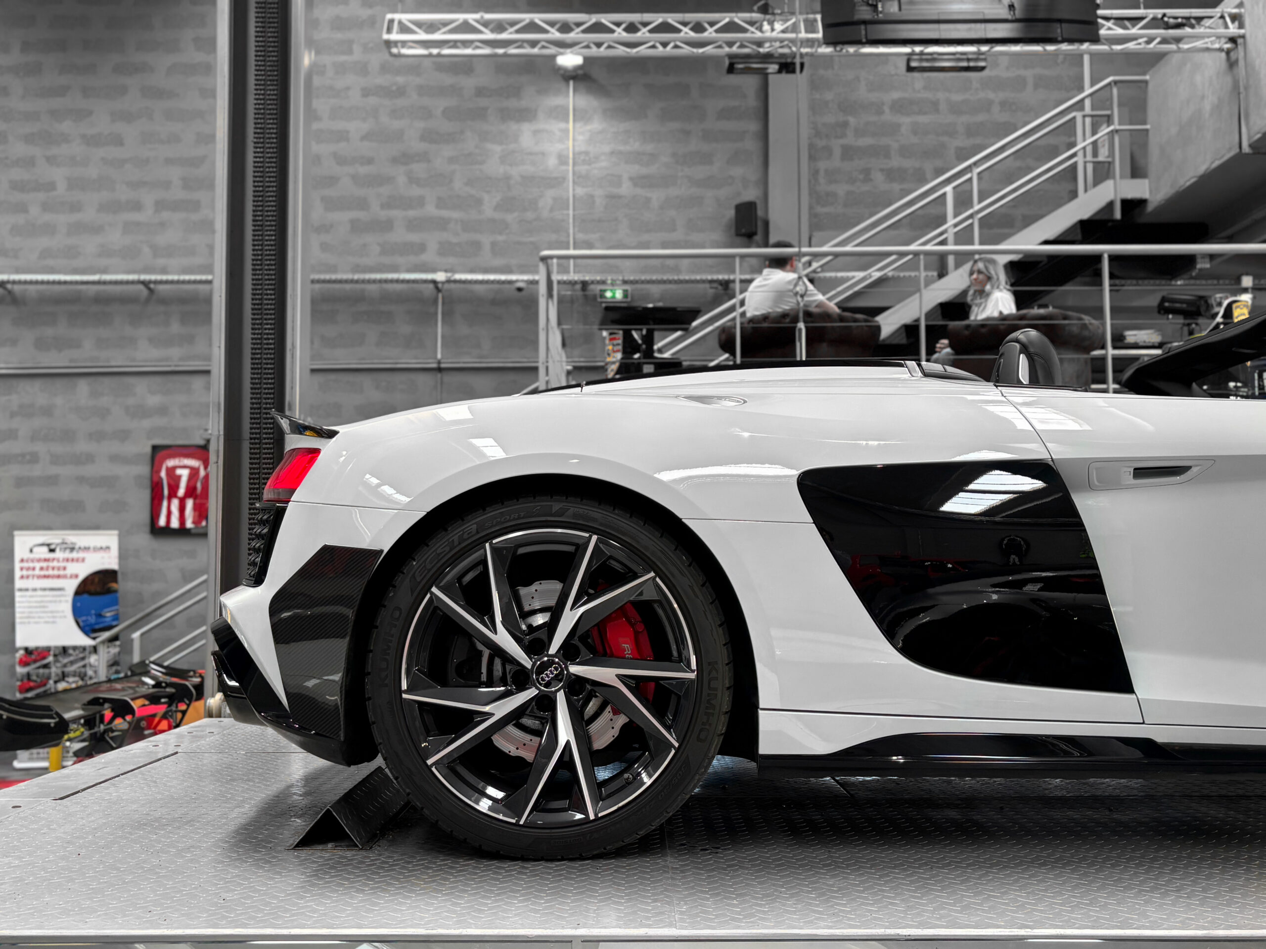 AUDI R8 V10 SPYDER RWD 540 – bang & olufsen – virtual cockpit – Image 40