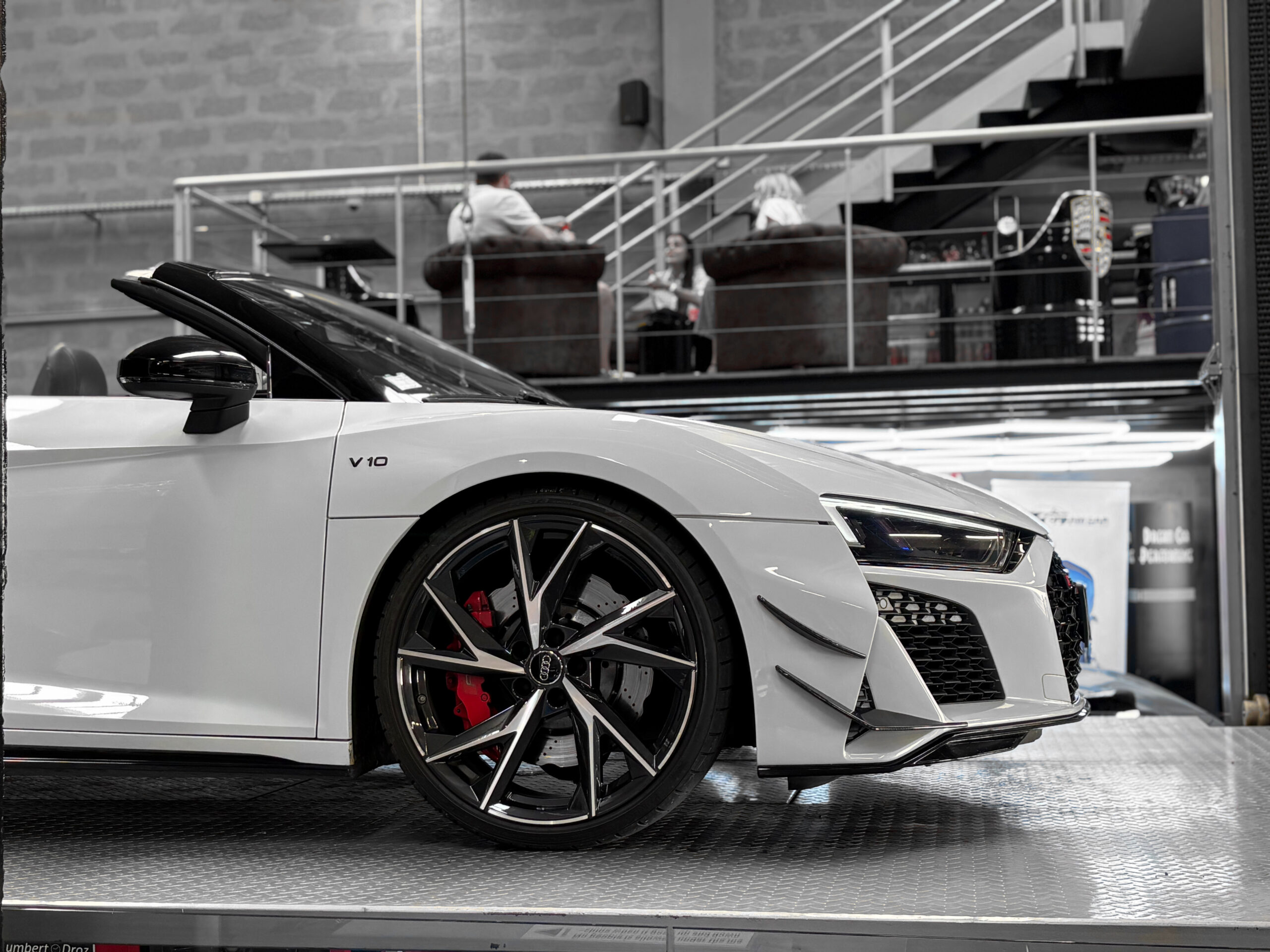 AUDI R8 V10 SPYDER RWD 540 – bang & olufsen – virtual cockpit – Image 30