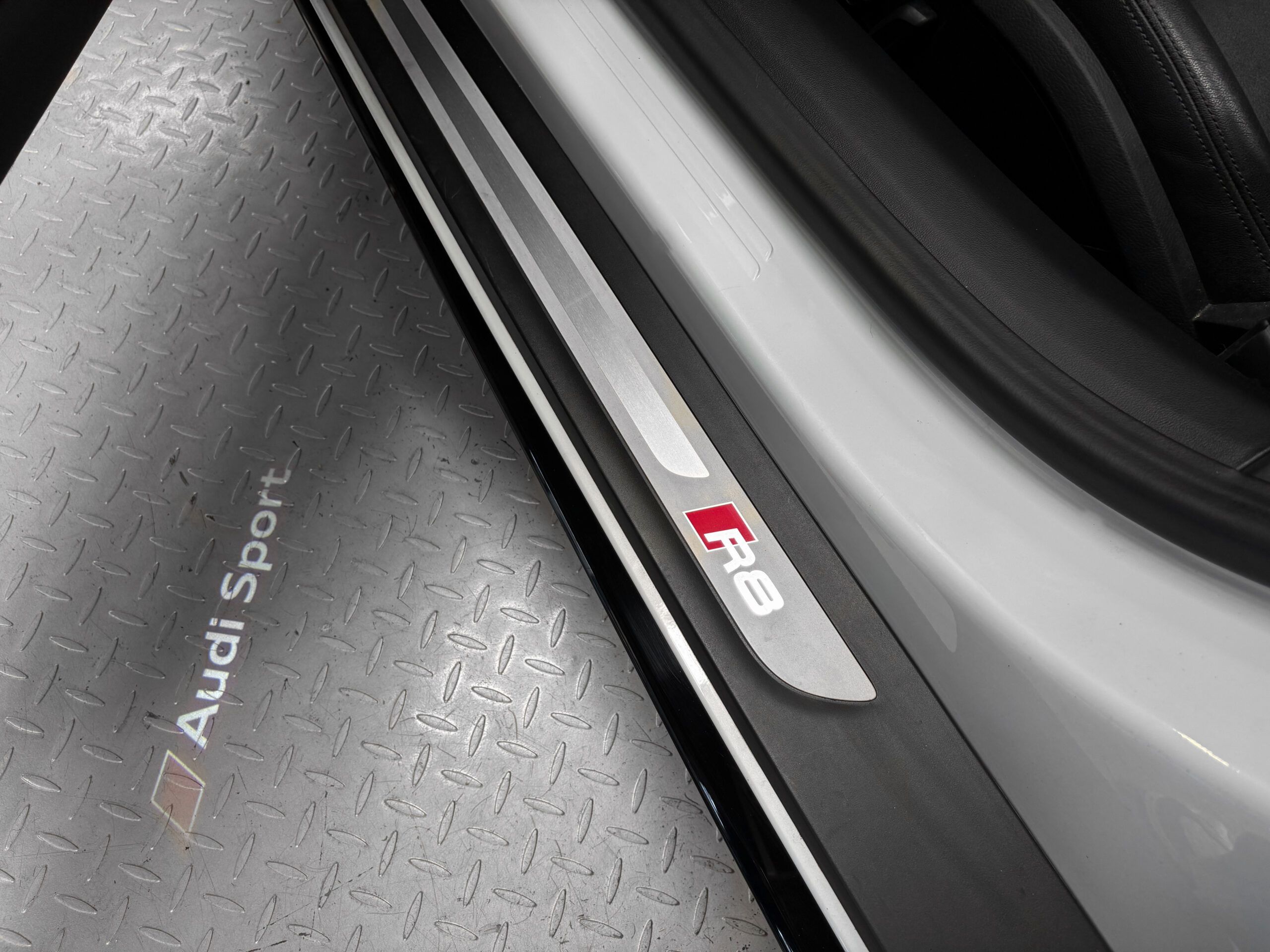 AUDI R8 V10 SPYDER RWD 540 – bang & olufsen – virtual cockpit – Image 22