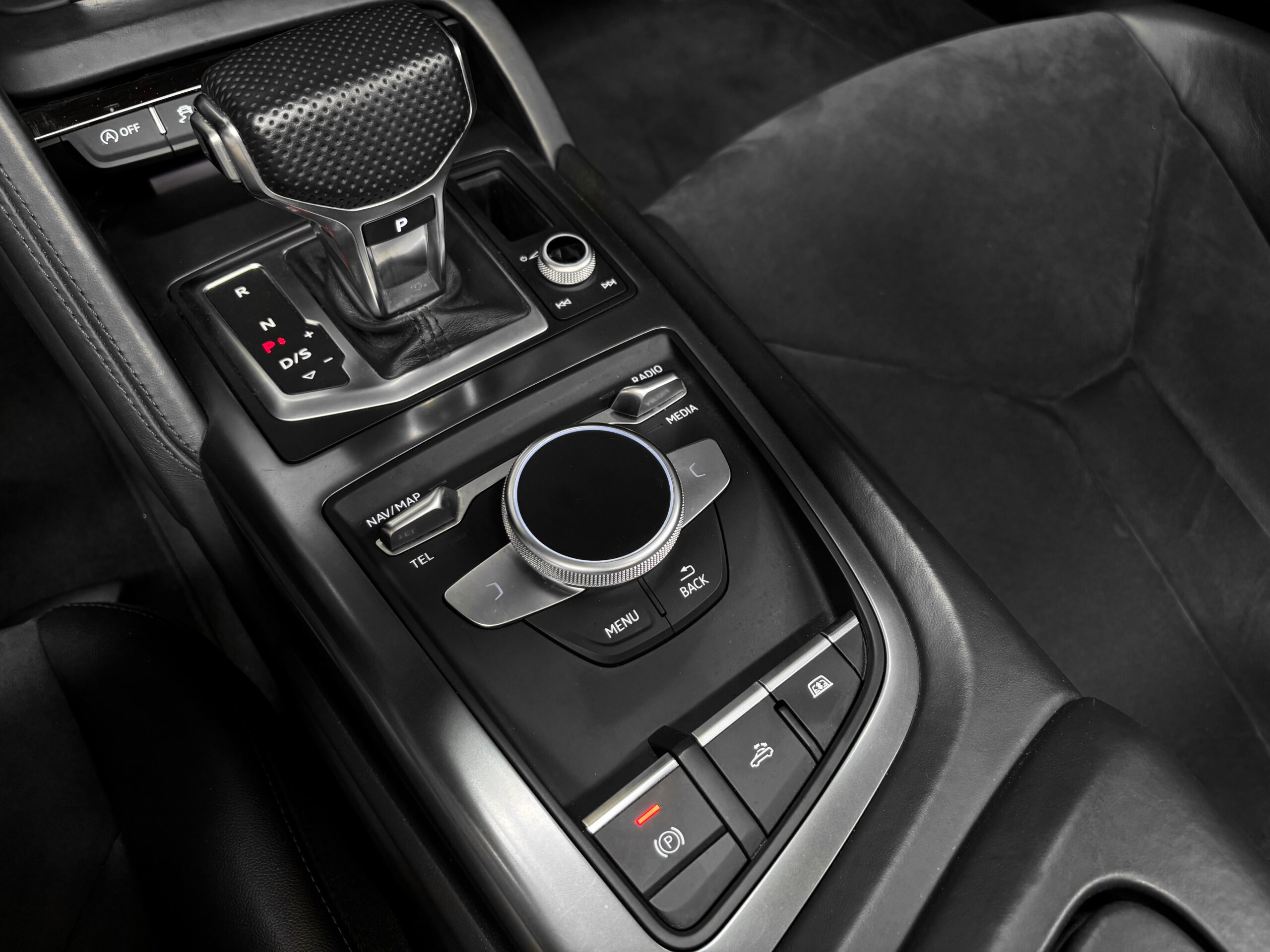 AUDI R8 V10 SPYDER RWD 540 – bang & olufsen – virtual cockpit – Image 25