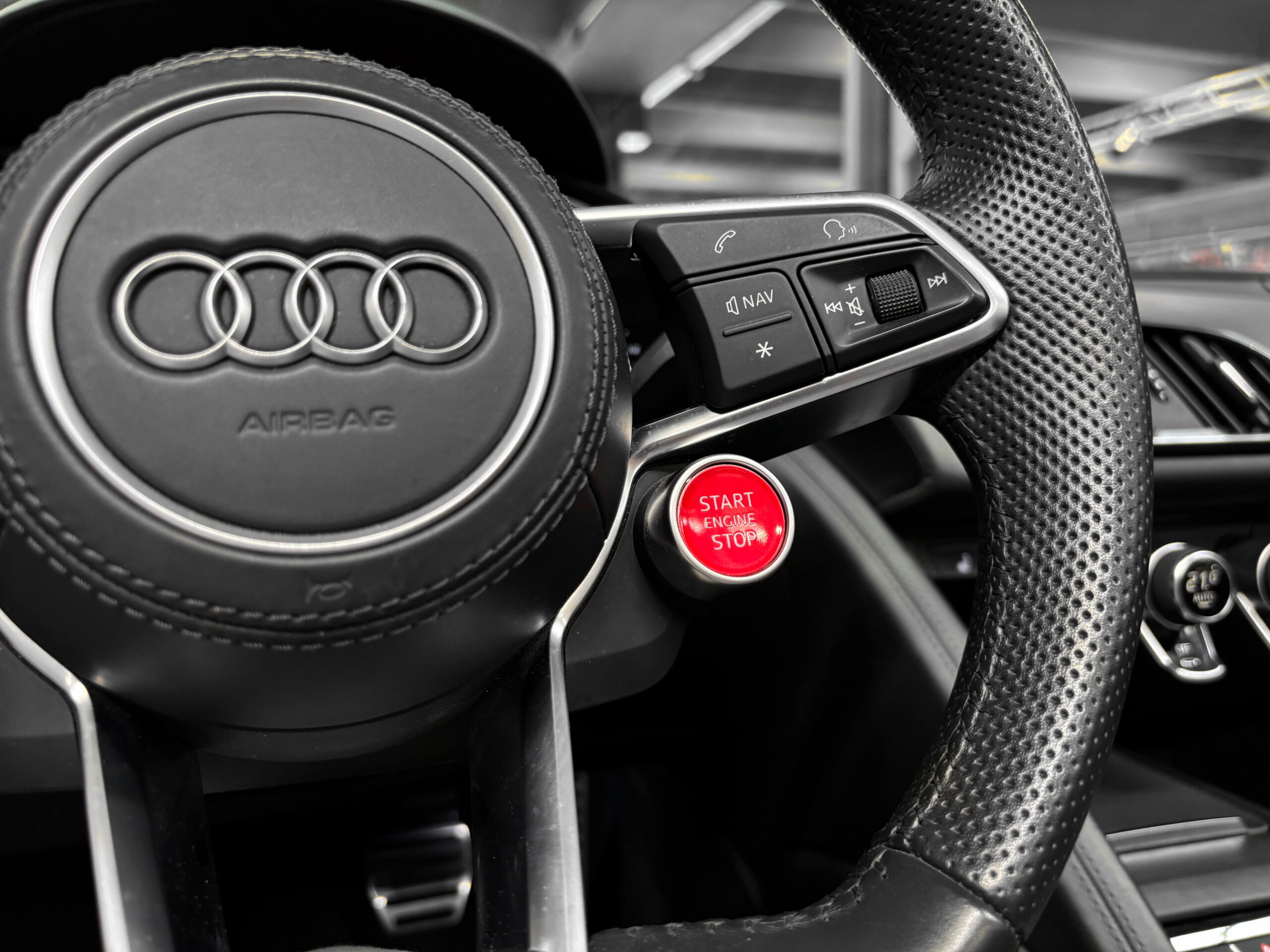 AUDI R8 V10 SPYDER RWD 540 – bang & olufsen – virtual cockpit – Image 47