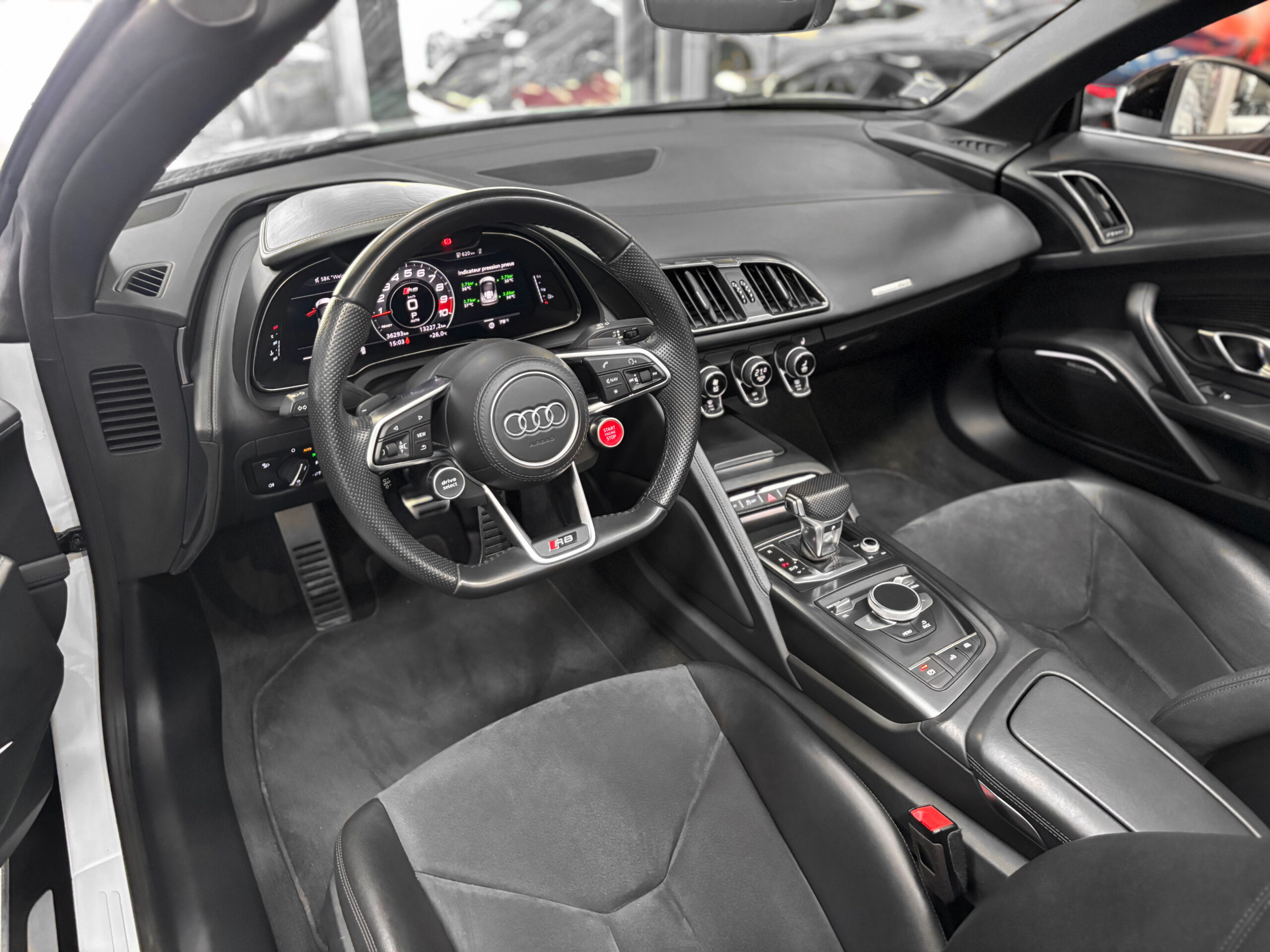 AUDI R8 V10 SPYDER RWD 540 – bang & olufsen – virtual cockpit – Image 15