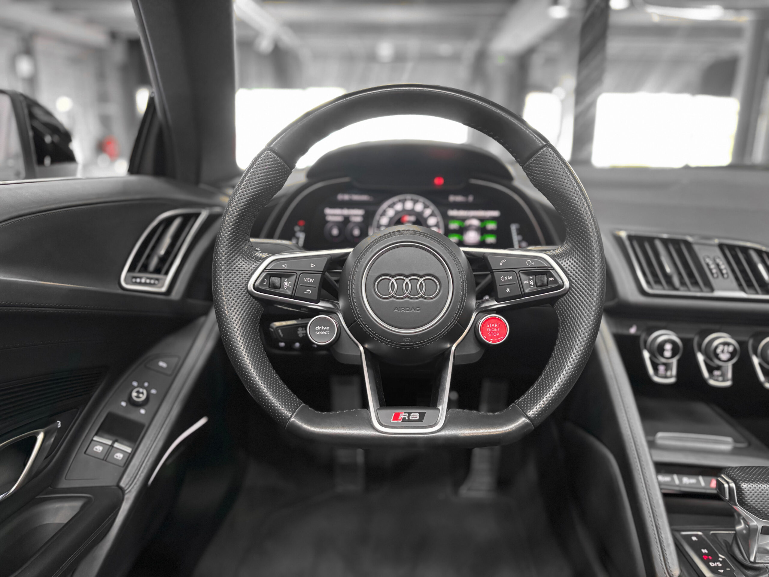 AUDI R8 V10 SPYDER RWD 540 – bang & olufsen – virtual cockpit – Image 16