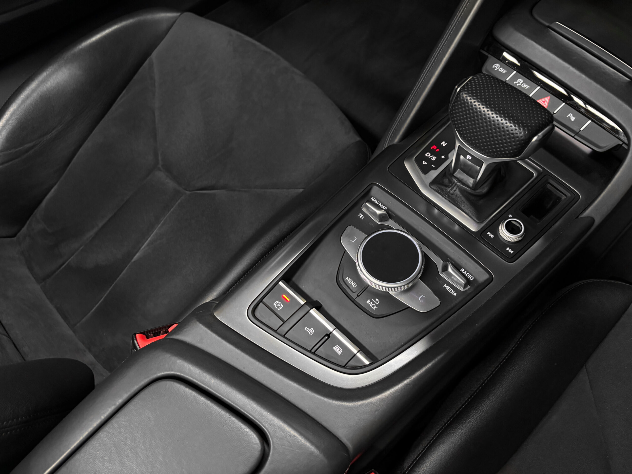 AUDI R8 V10 SPYDER RWD 540 – bang & olufsen – virtual cockpit – Image 26