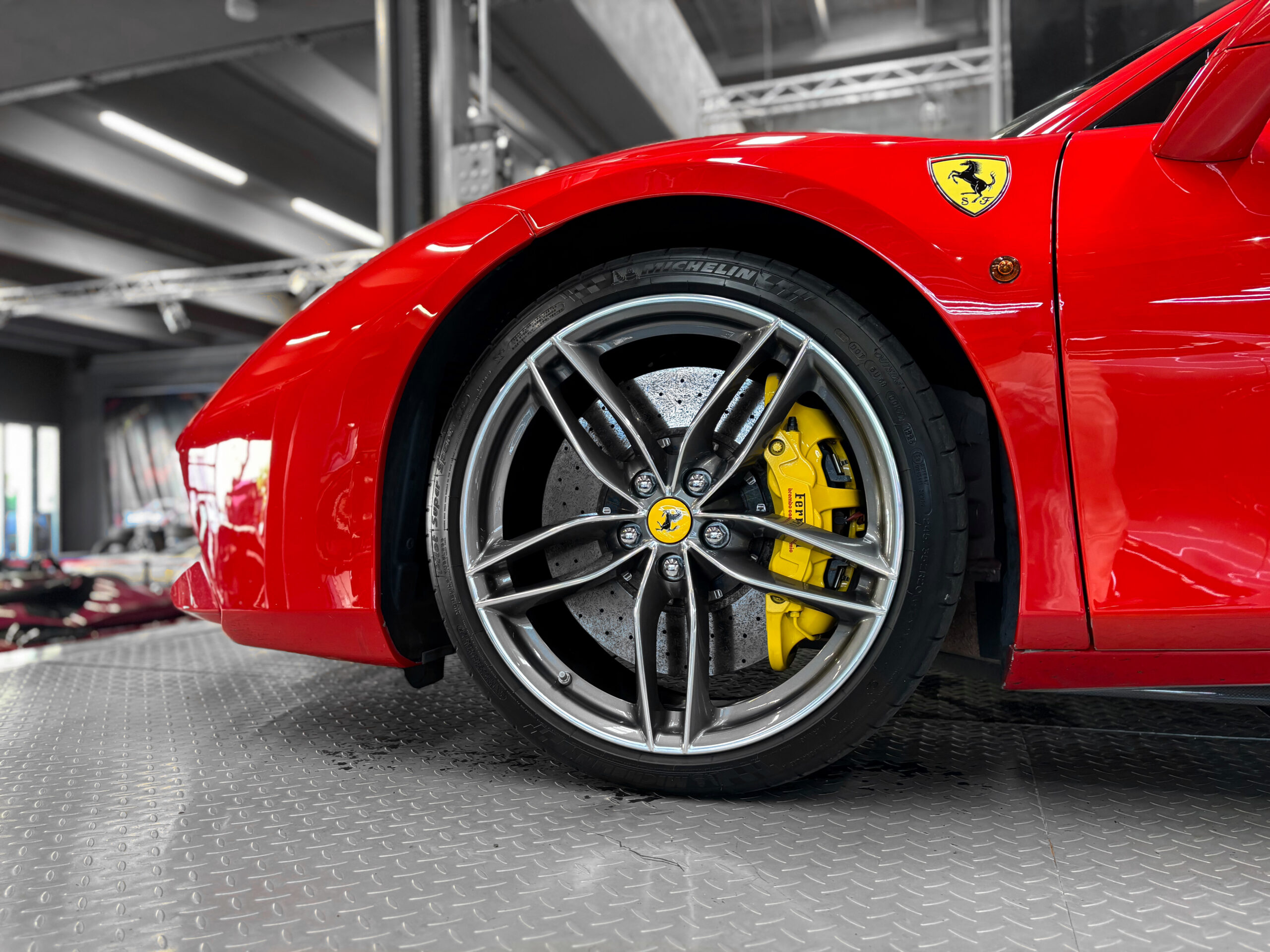 Ferrari 488 GTB V8 670 – LIFT – CARBONE – JBL – Image 5