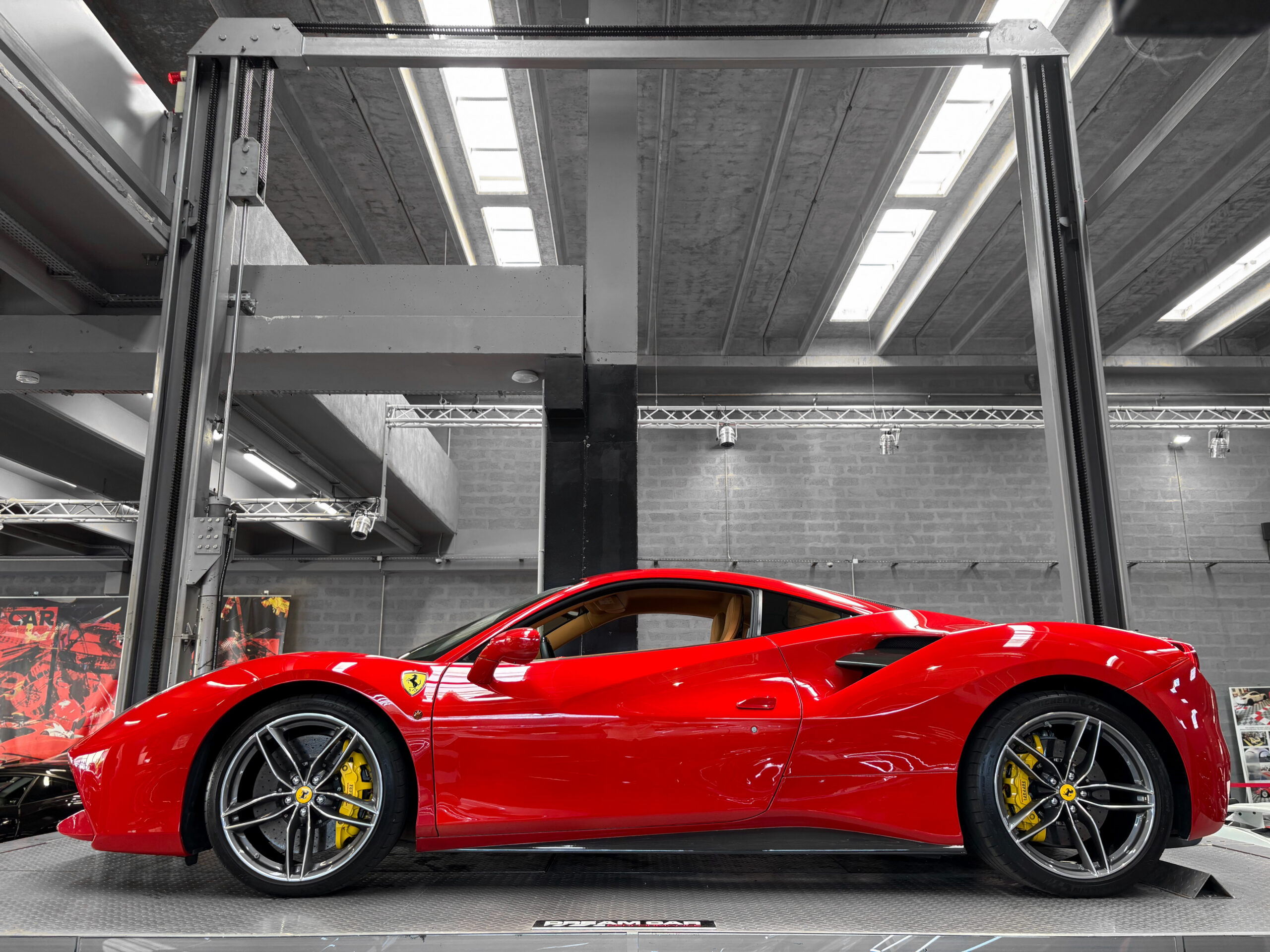 Ferrari 488 GTB V8 670 – LIFT – CARBONE – JBL – Image 9