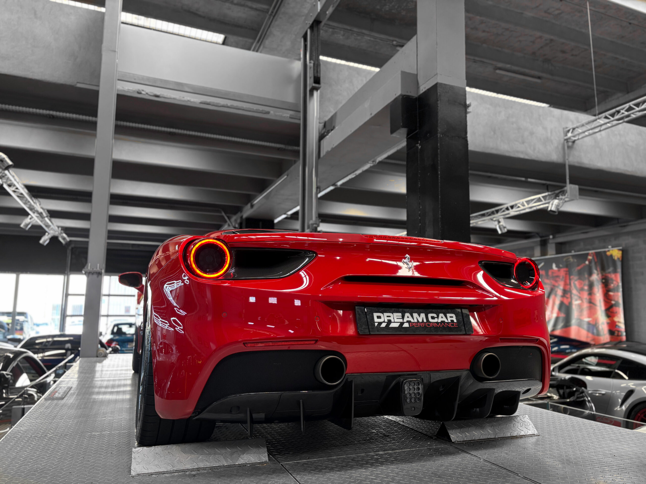 Ferrari 488 GTB V8 670 – LIFT – CARBONE – JBL – Image 12