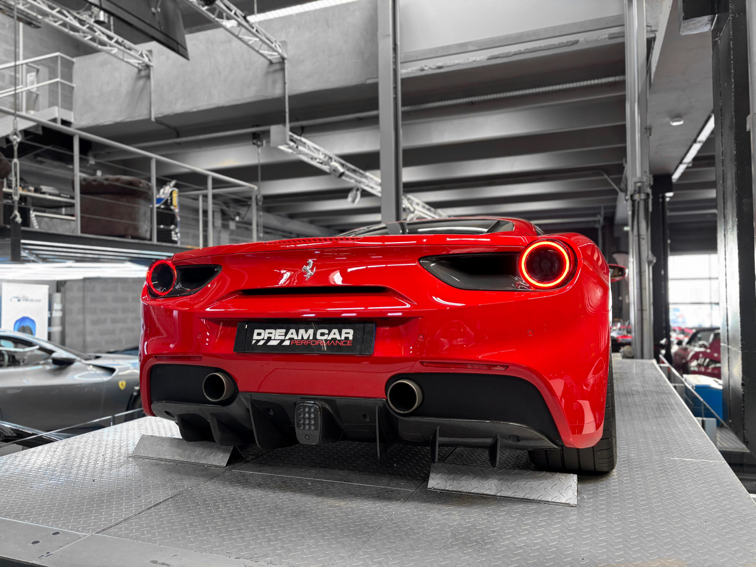 Ferrari 488 GTB V8 670 – LIFT – CARBONE – JBL – Image 14