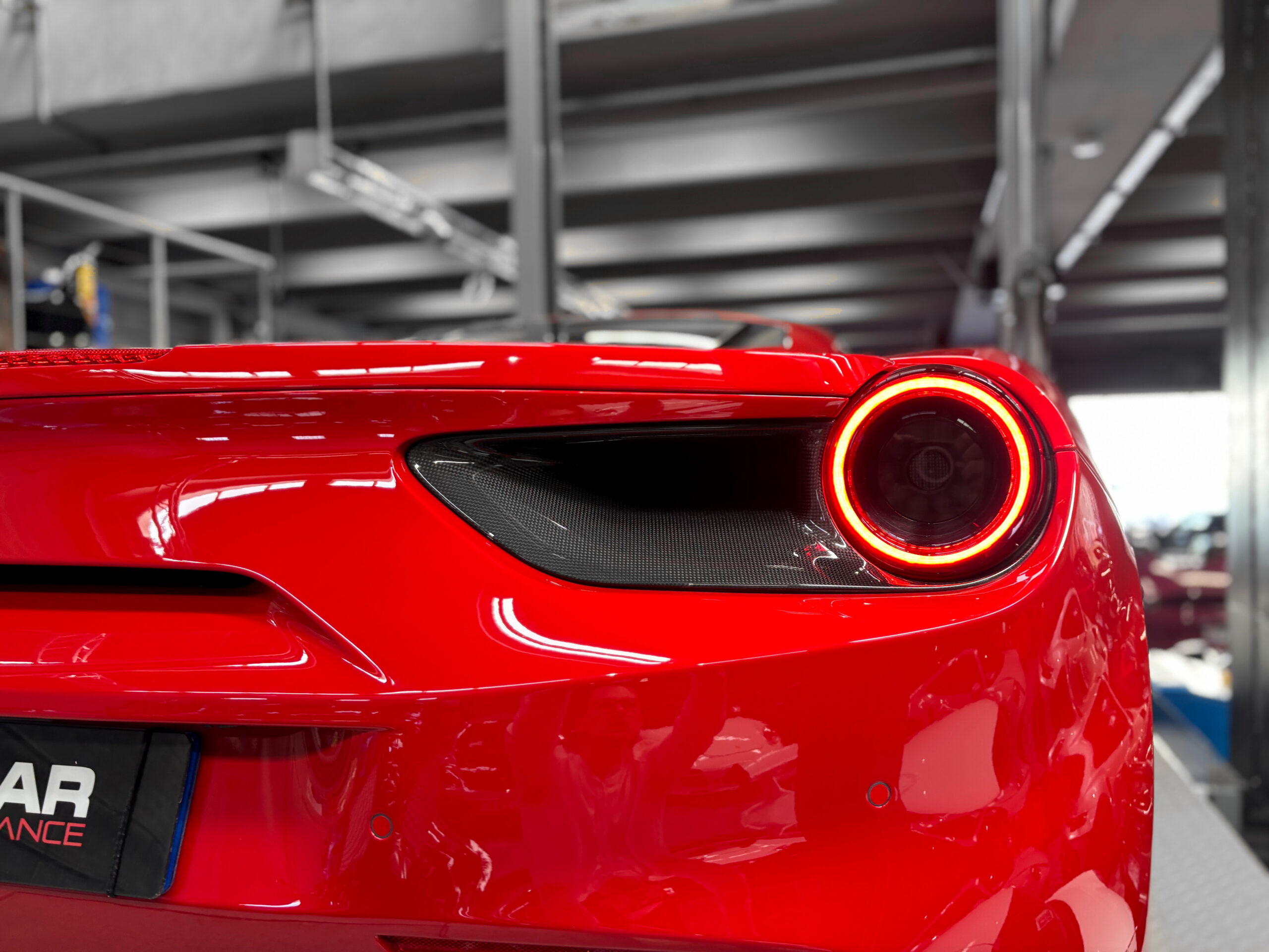 Ferrari 488 GTB V8 670 – LIFT – CARBONE – JBL – Image 15