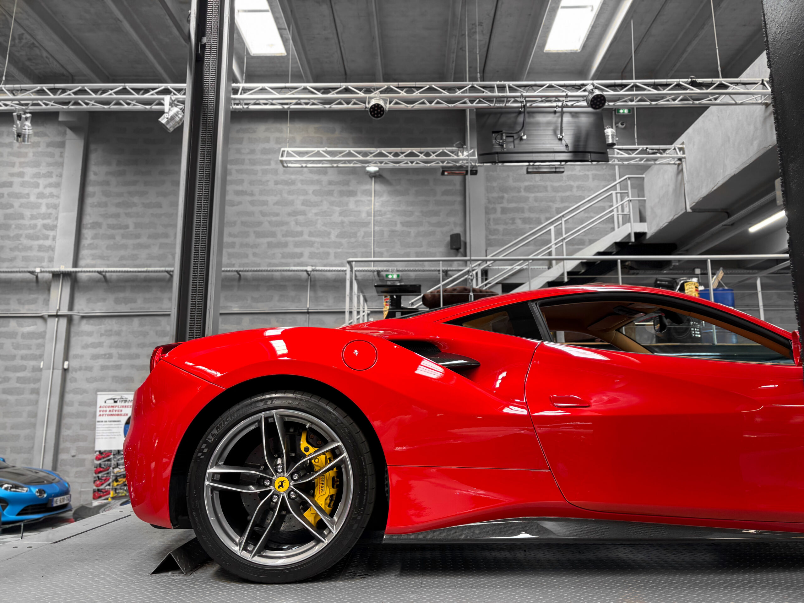 Ferrari 488 GTB V8 670 – LIFT – CARBONE – JBL – Image 16