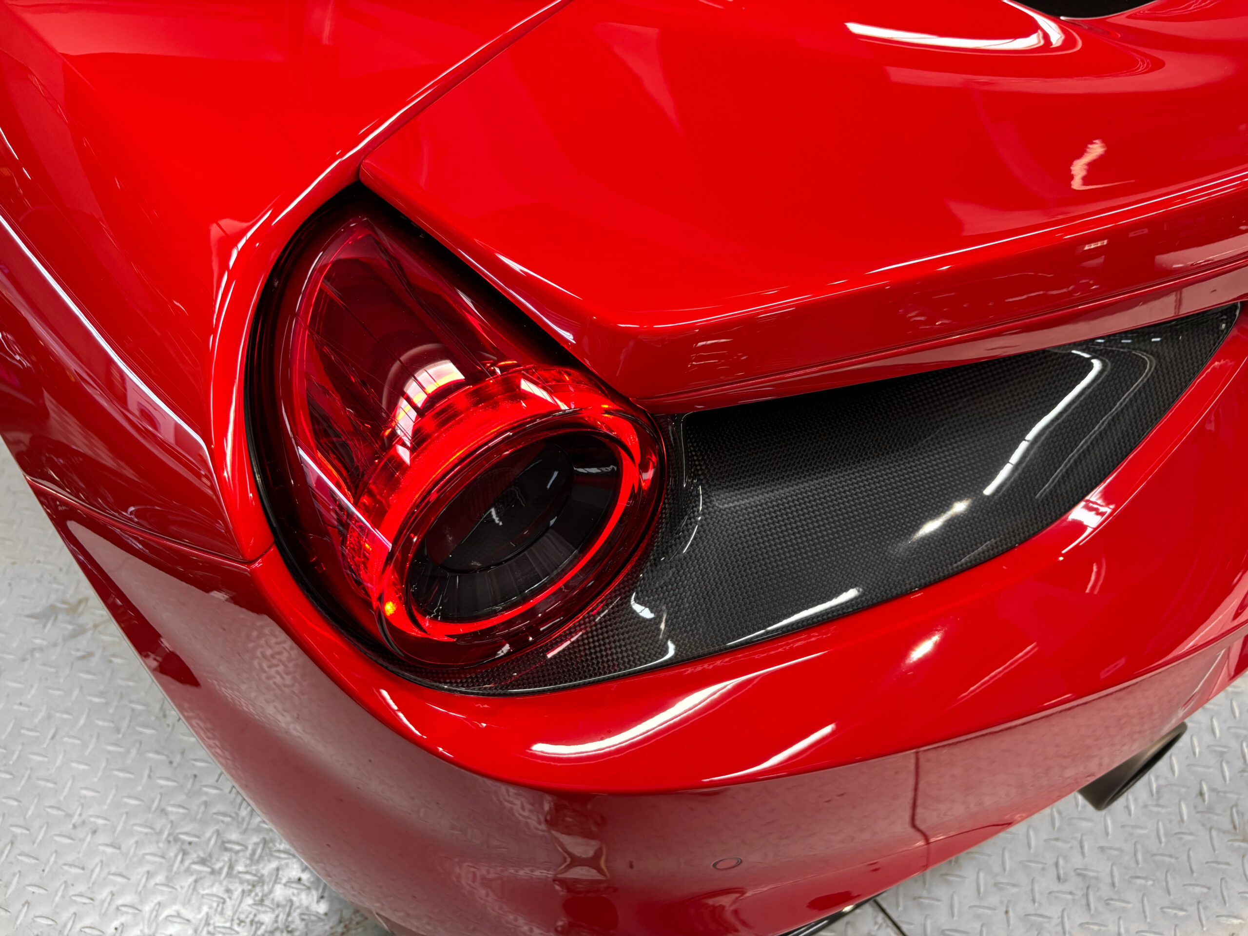 Ferrari 488 GTB V8 670 – LIFT – CARBONE – JBL – Image 21