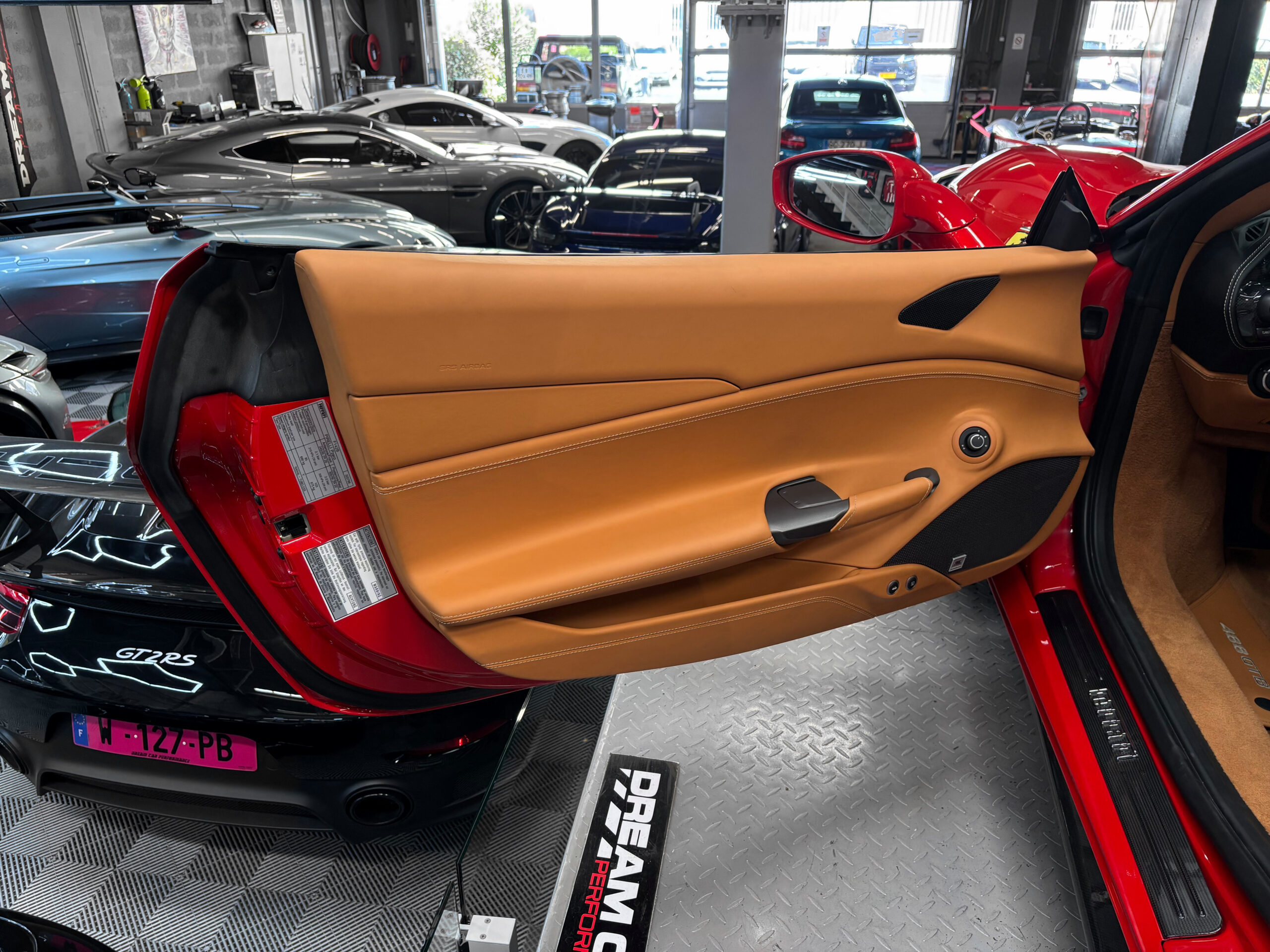 Ferrari 488 GTB V8 670 – LIFT – CARBONE – JBL – Image 25