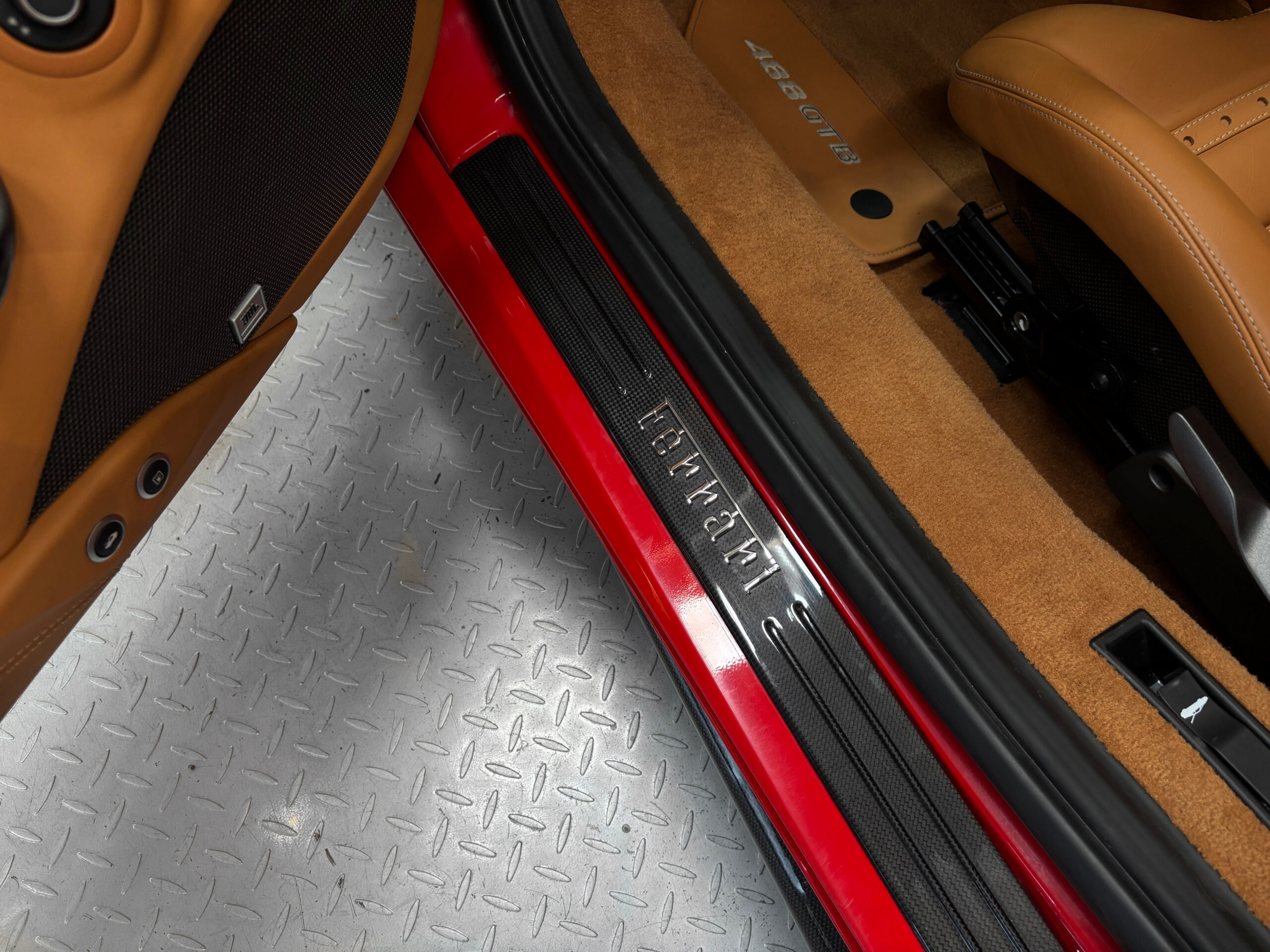 Ferrari 488 GTB V8 670 – LIFT – CARBONE – JBL – Image 26