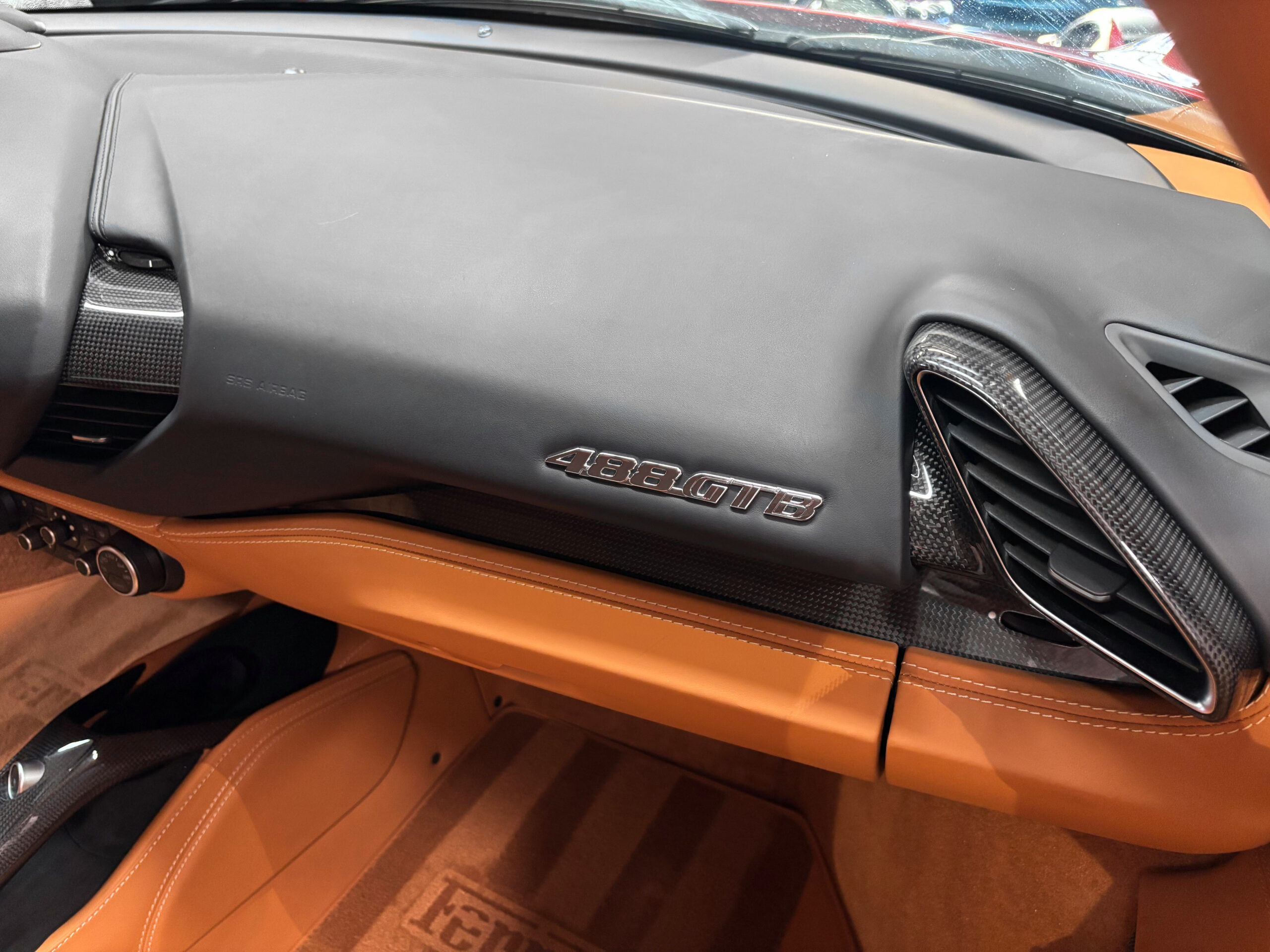 Ferrari 488 GTB V8 670 – LIFT – CARBONE – JBL – Image 41