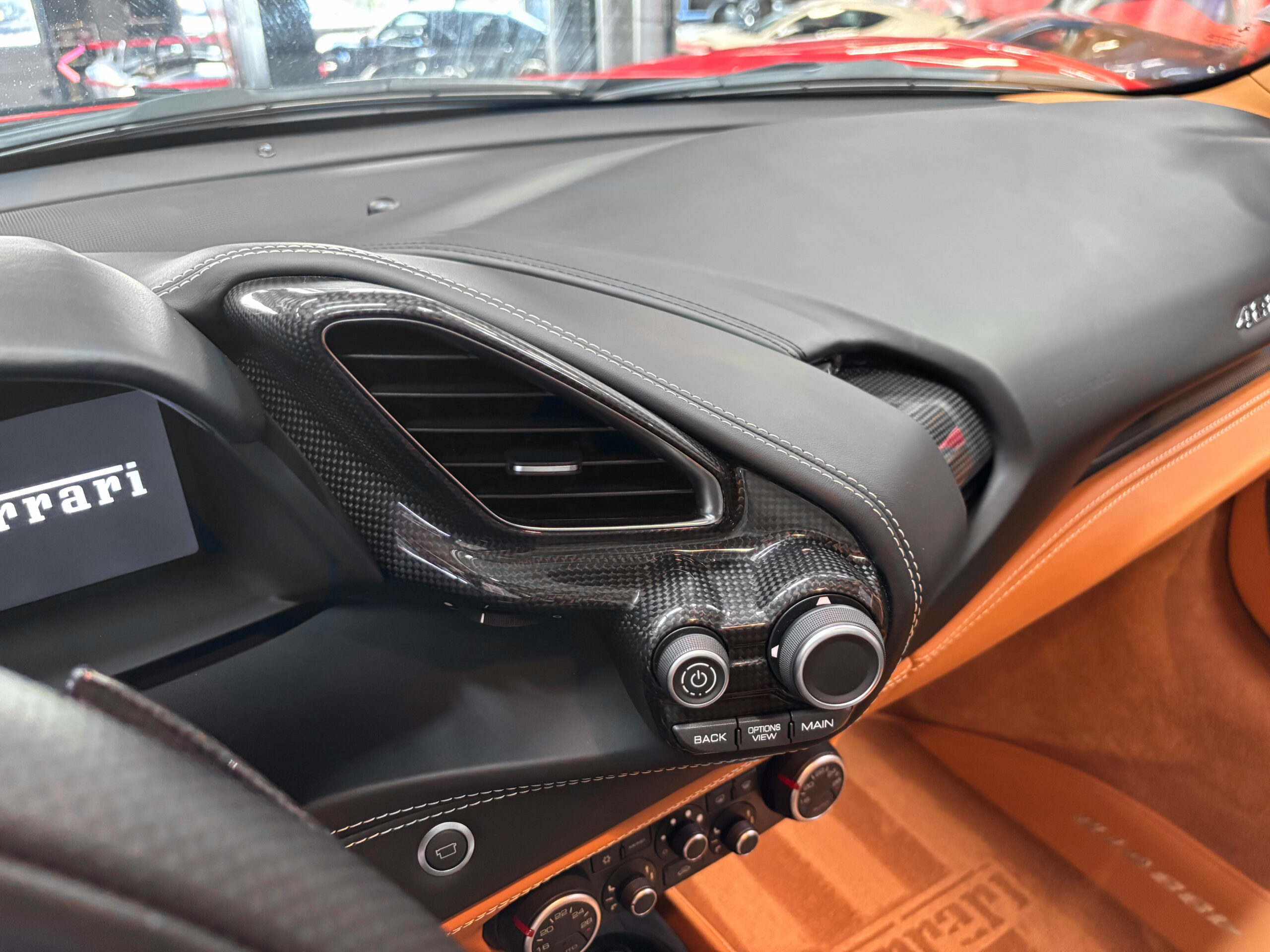 Ferrari 488 GTB V8 670 – LIFT – CARBONE – JBL – Image 39