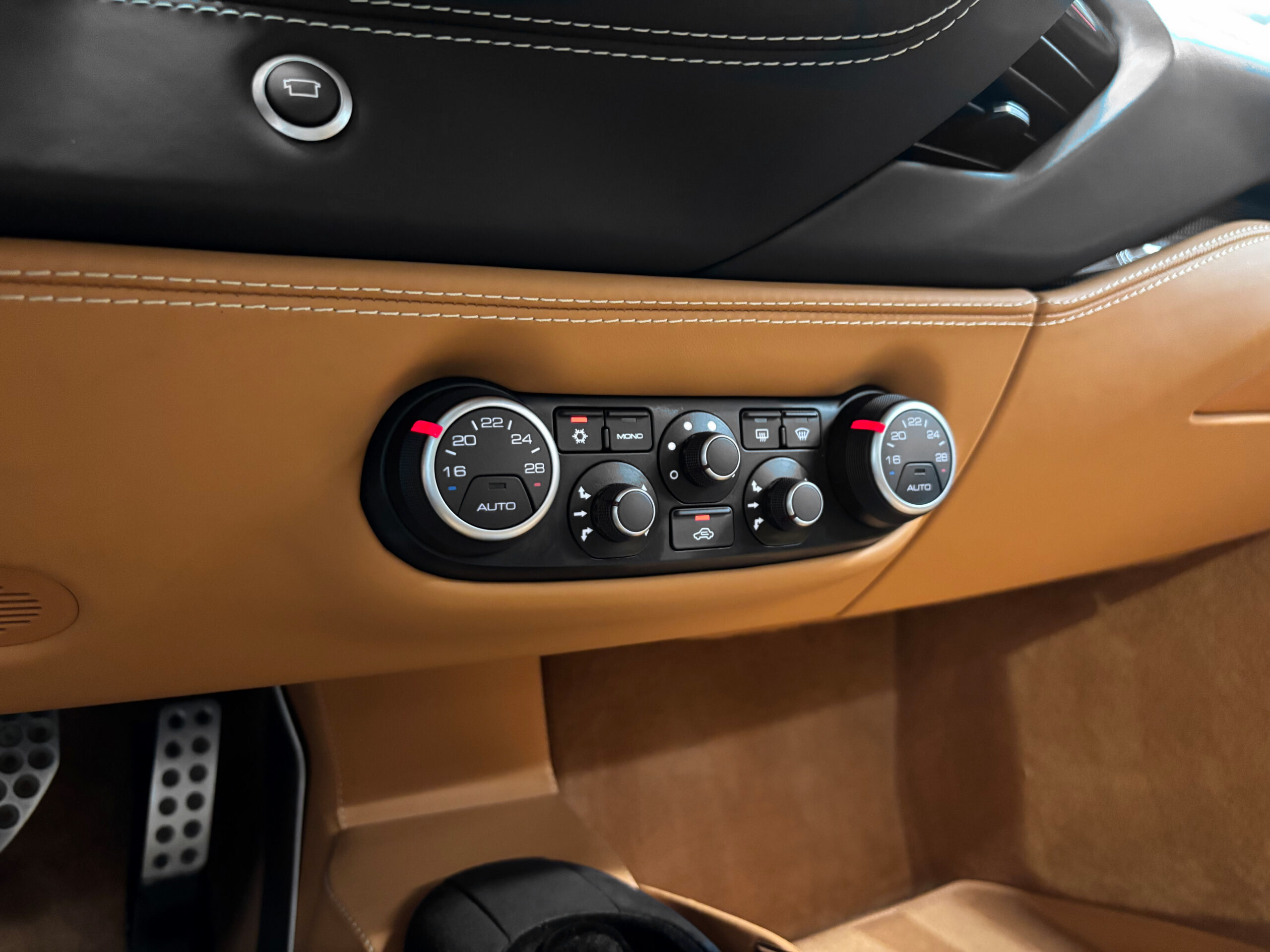 Ferrari 488 GTB V8 670 – LIFT – CARBONE – JBL – Image 47