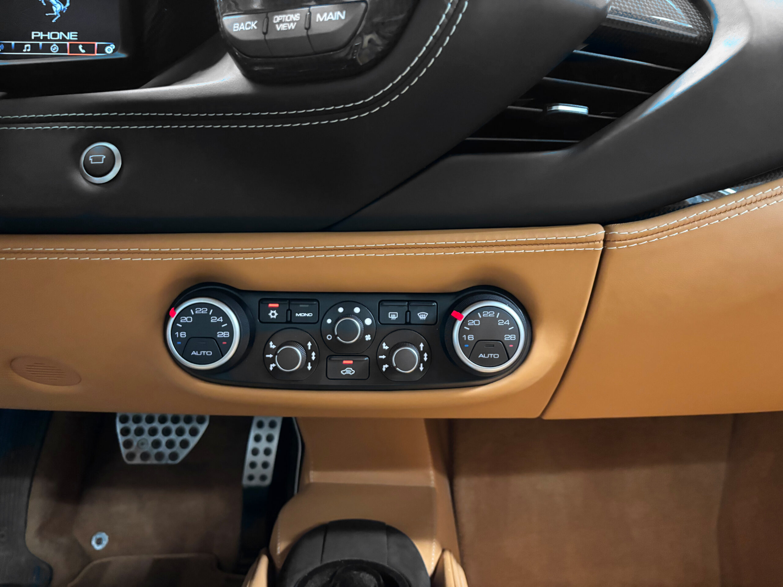 Ferrari 488 GTB V8 670 – LIFT – CARBONE – JBL – Image 48