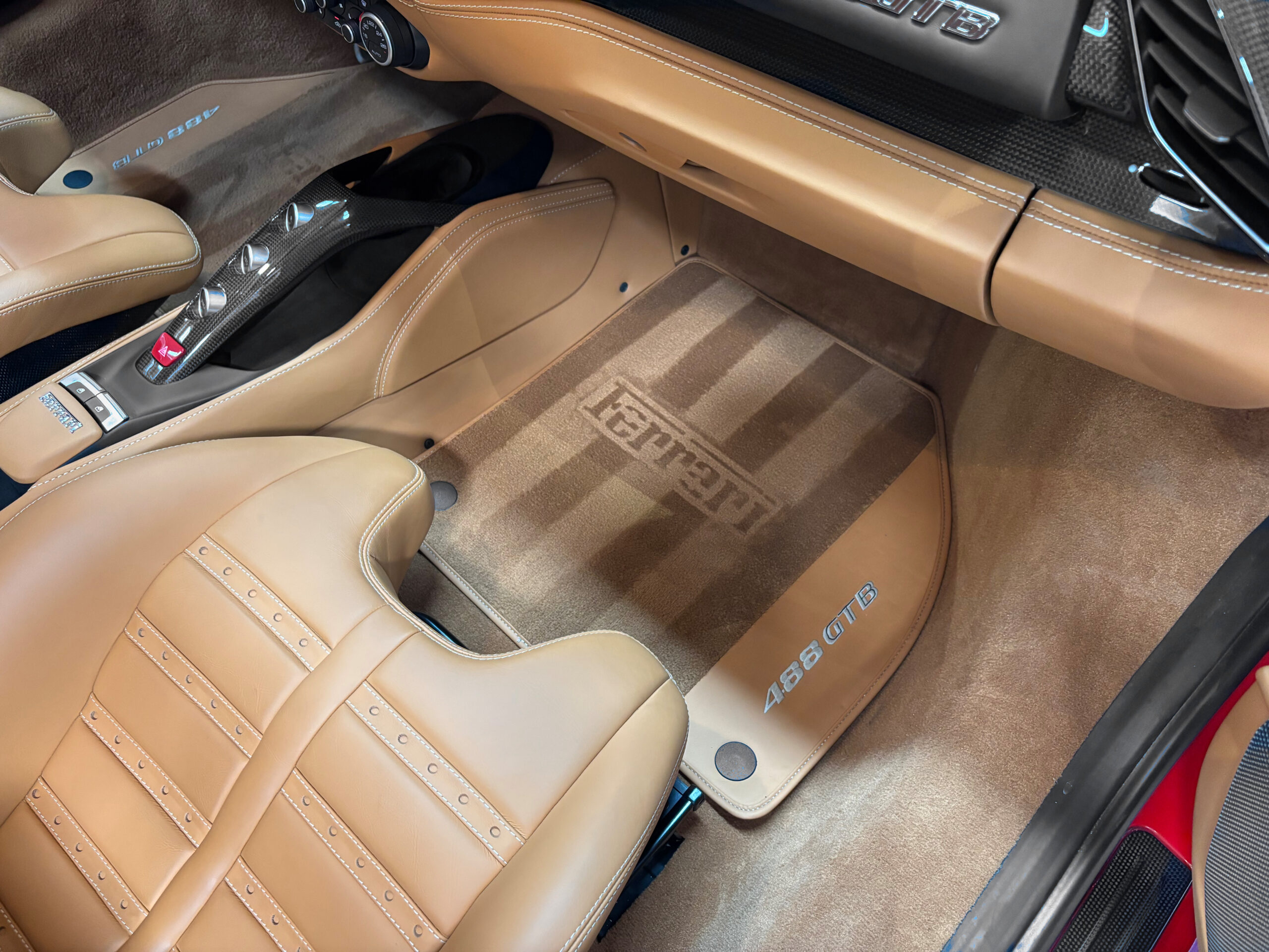 Ferrari 488 GTB V8 670 – LIFT – CARBONE – JBL – Image 49