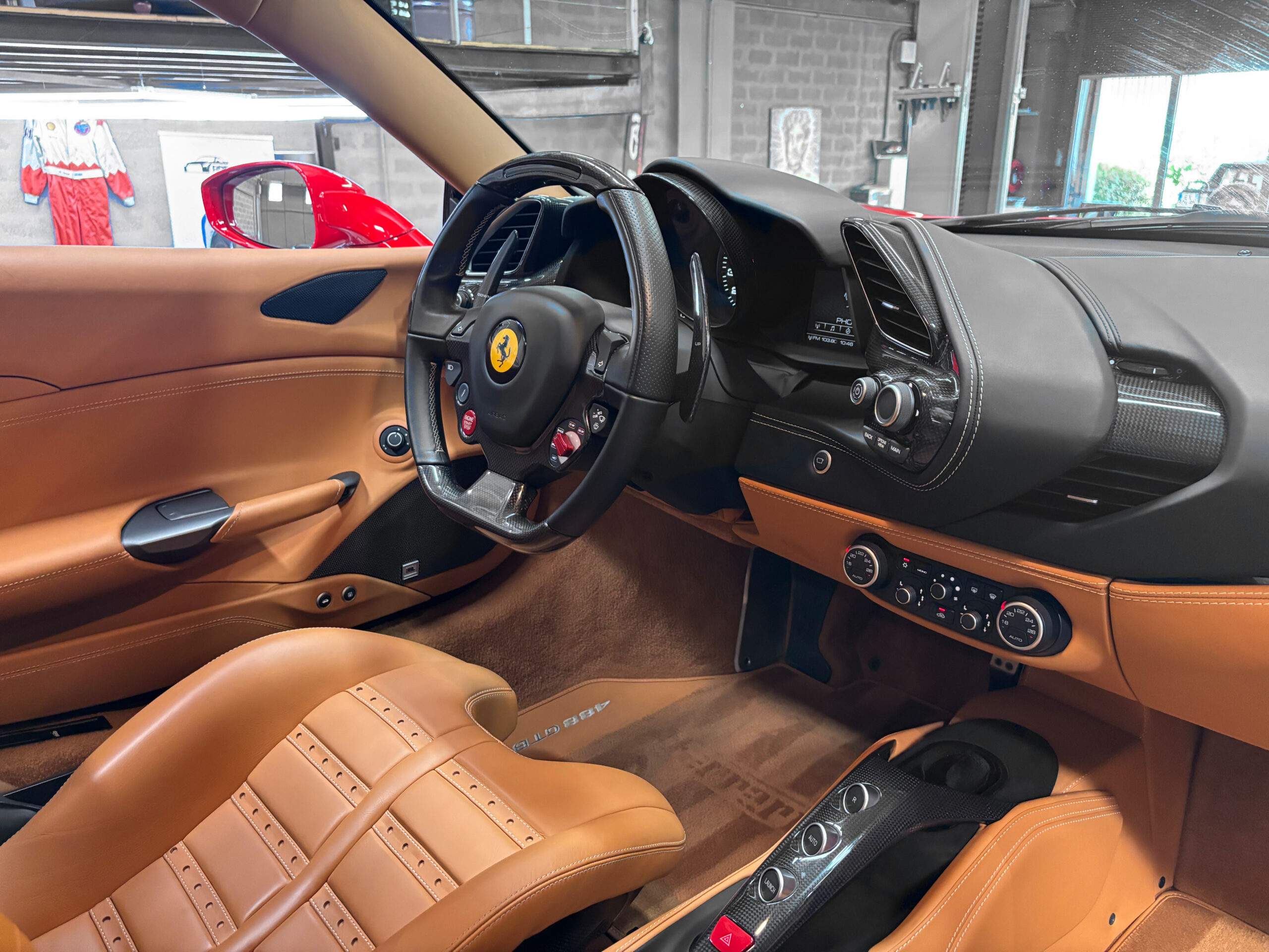 Ferrari 488 GTB V8 670 – LIFT – CARBONE – JBL – Image 34